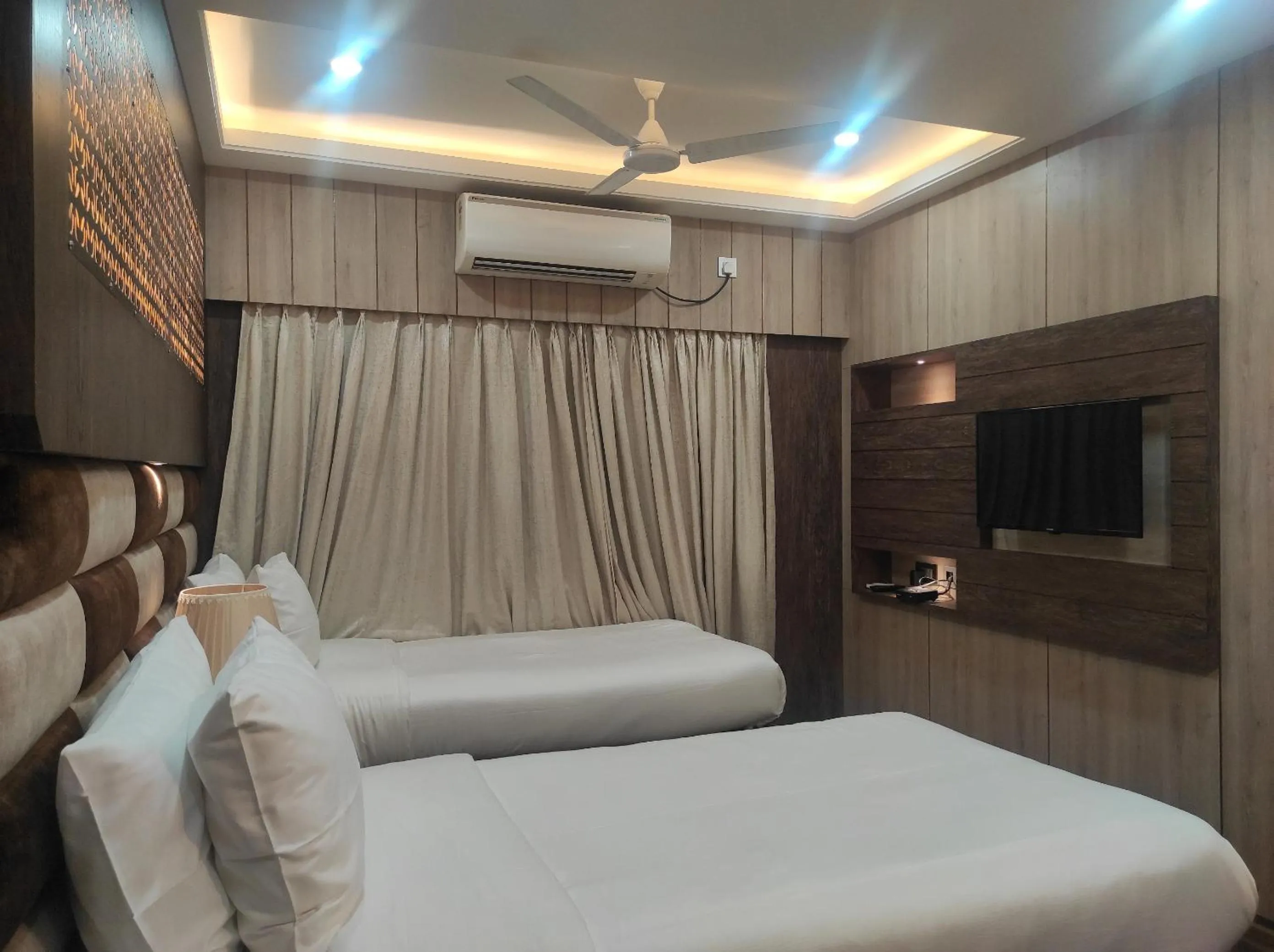 Bed in Hotel Aavas Inn