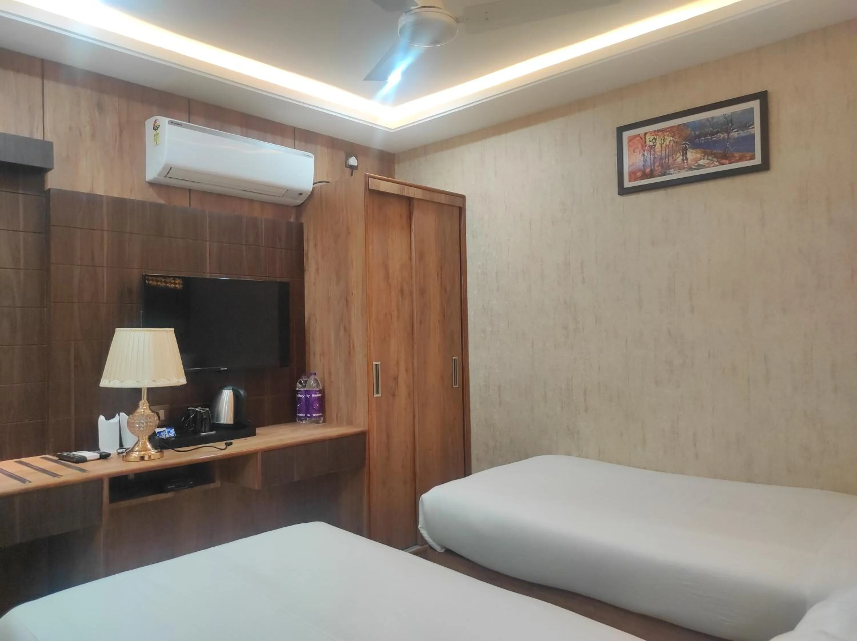 Photo of the whole room, Bed in Hotel Aavas Inn