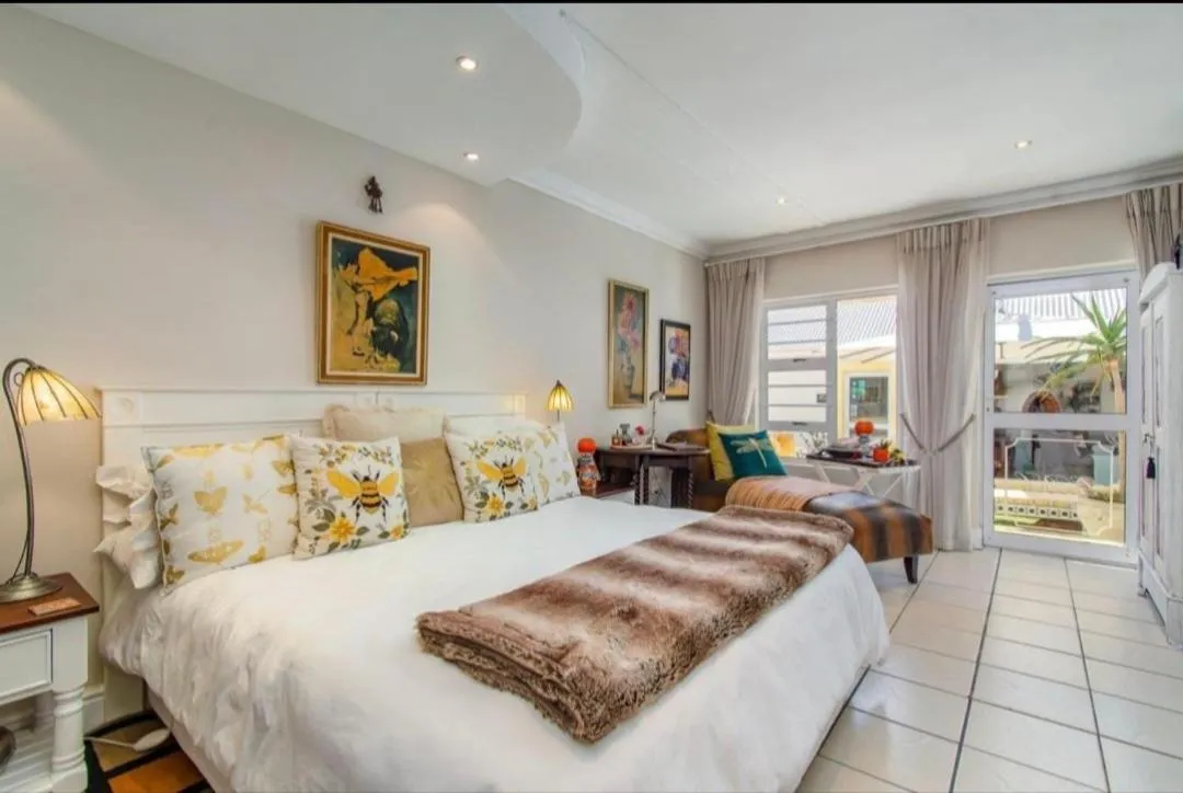 Bed in Gordon's Beach Lodge