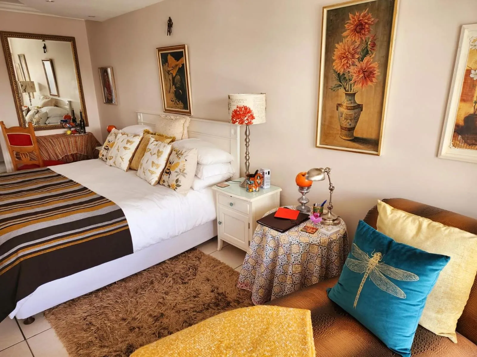 Bed in Gordon's Beach Lodge