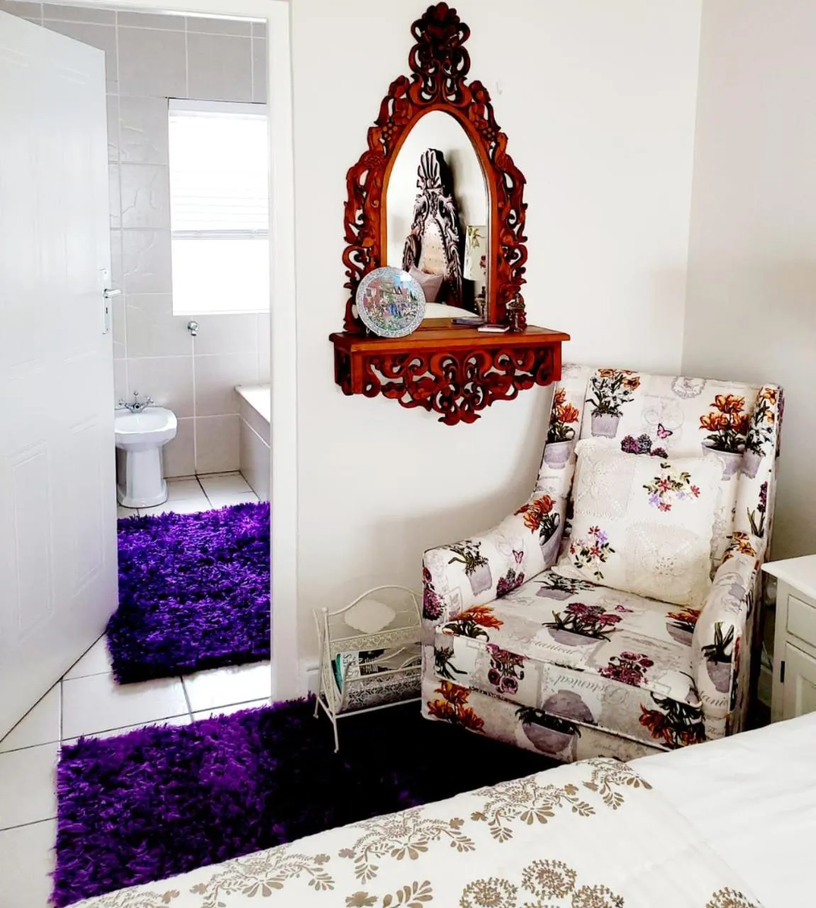 Bed in Gordon's Beach Lodge