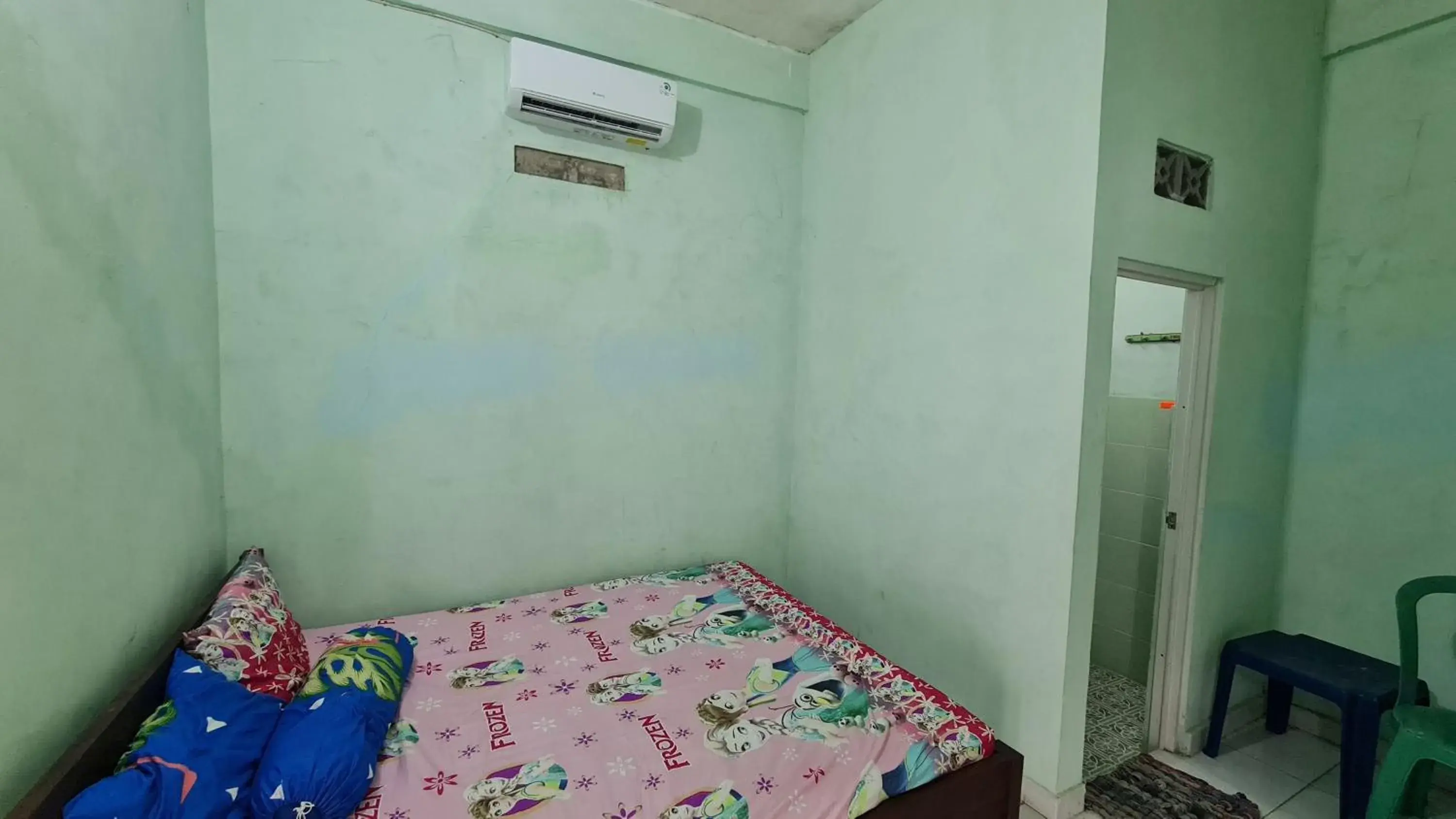 Double Room in SPOT ON 93020 Rumah Singgah Ganjuran Double Room in SPOT ON 93020 Rumah Singgah Ganjuran