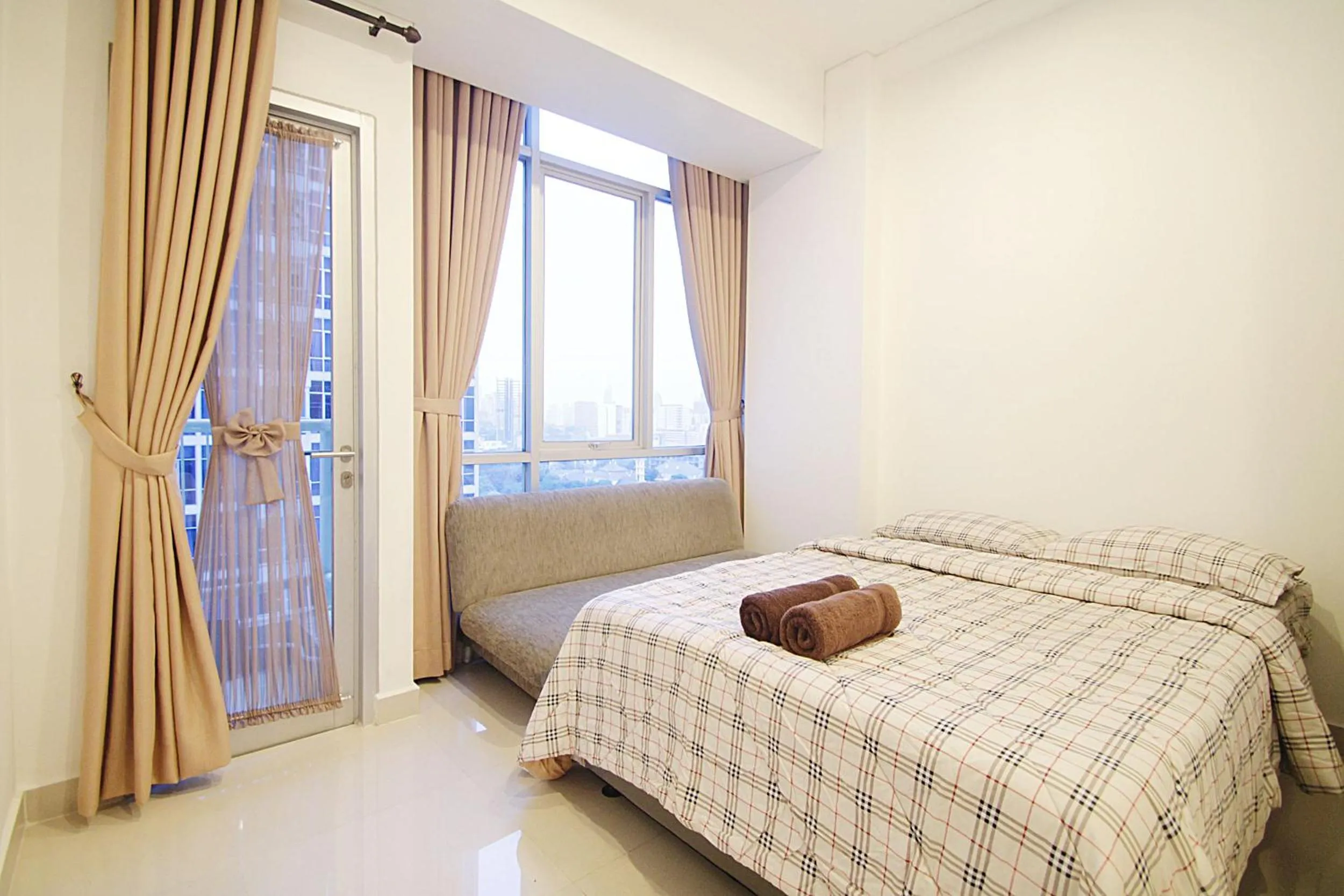 Bed in Apartemen Capitol Park Residence by Aparian