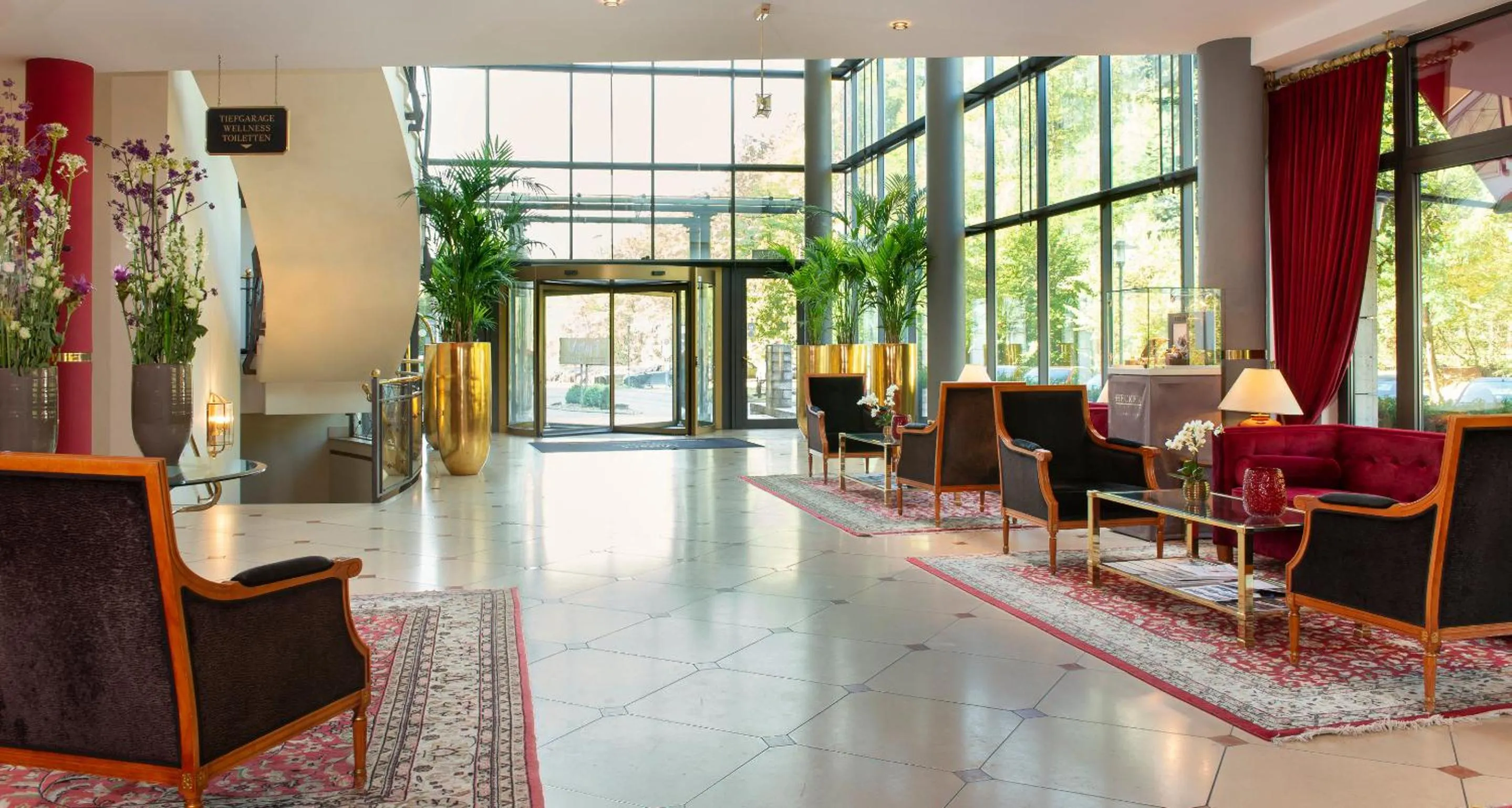 Lobby or reception in Victor's Residenz-Hotel Saarbrücken