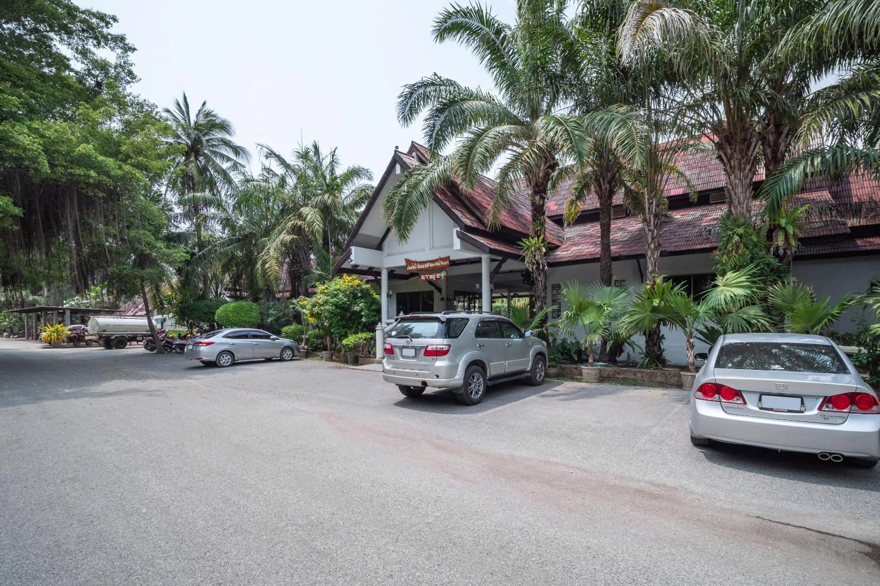 Area and facilities in Ban Nam Mao Resort