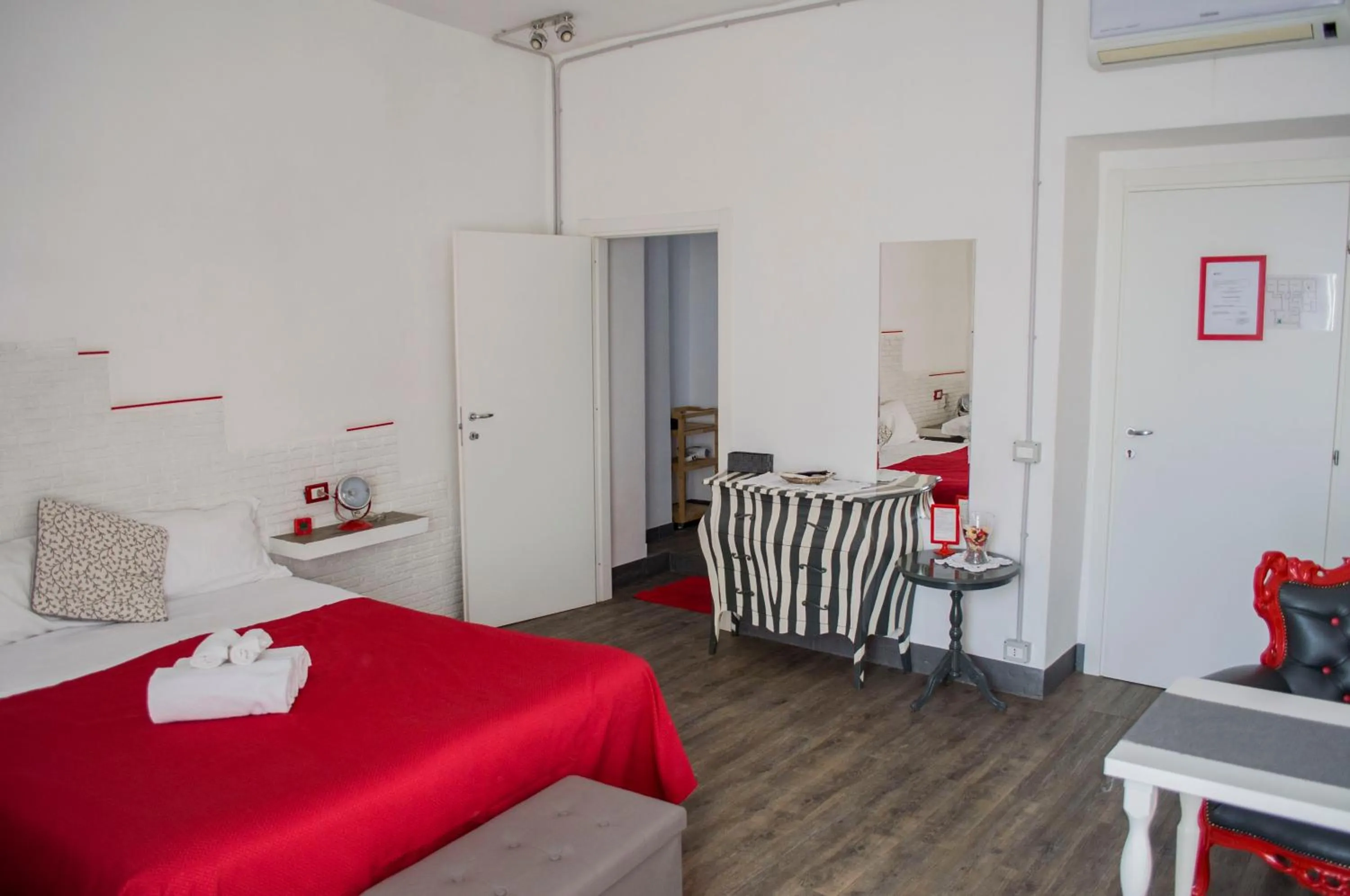 Bedroom, Bed in Relais Cola Di Rienzo