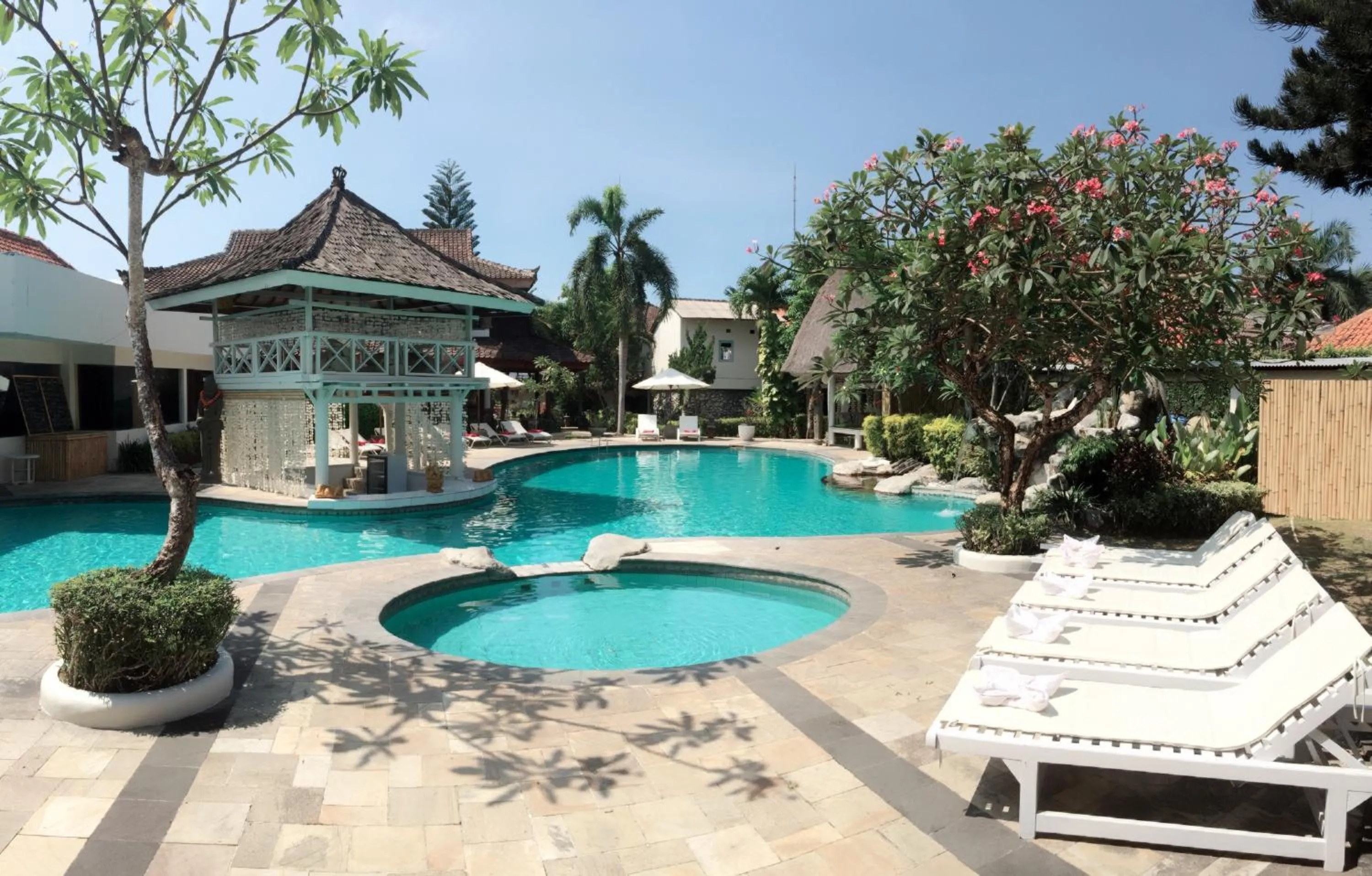 Swimming pool in Ananda Resort Seminyak