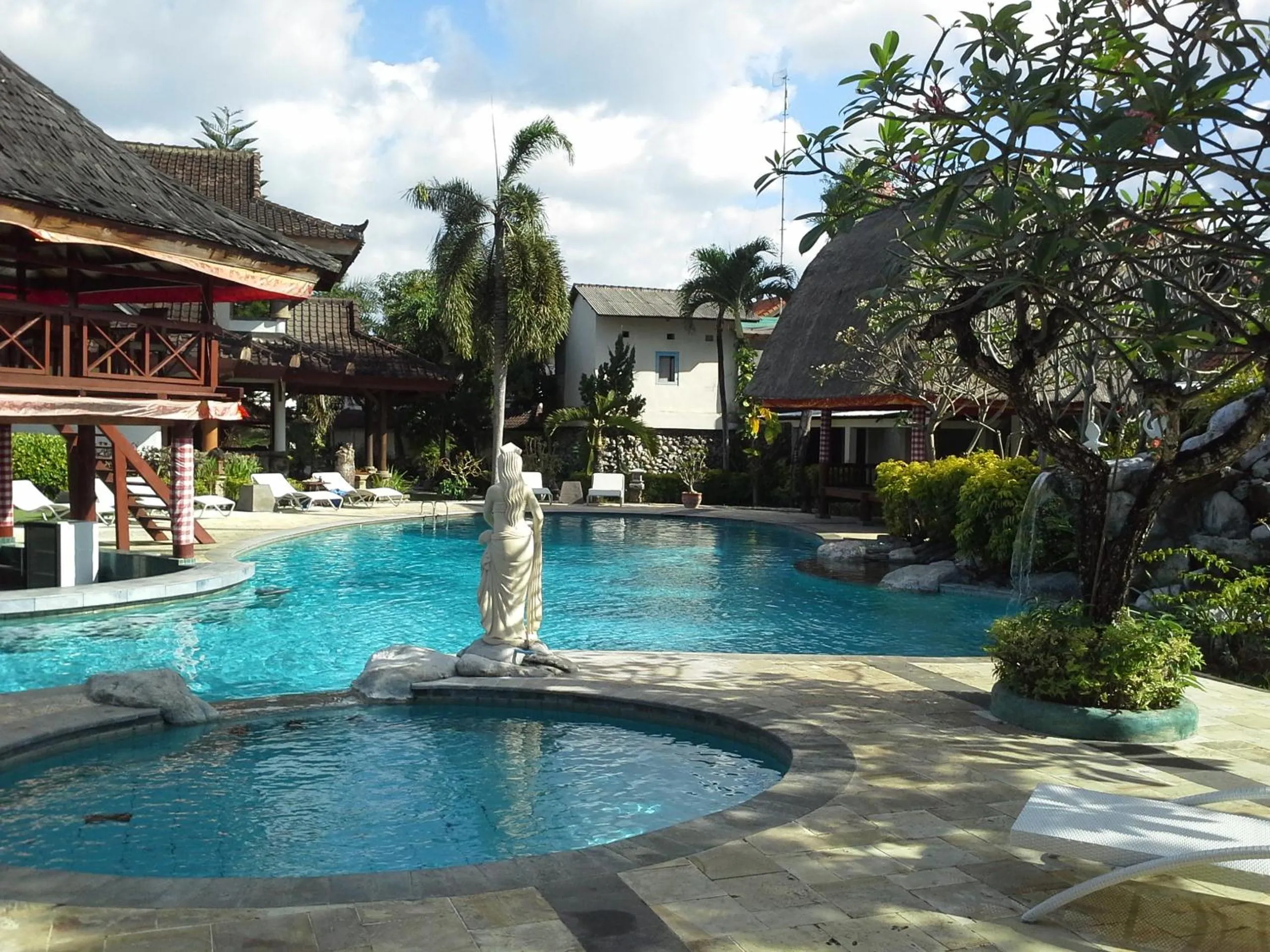 Swimming pool in Ananda Resort Seminyak