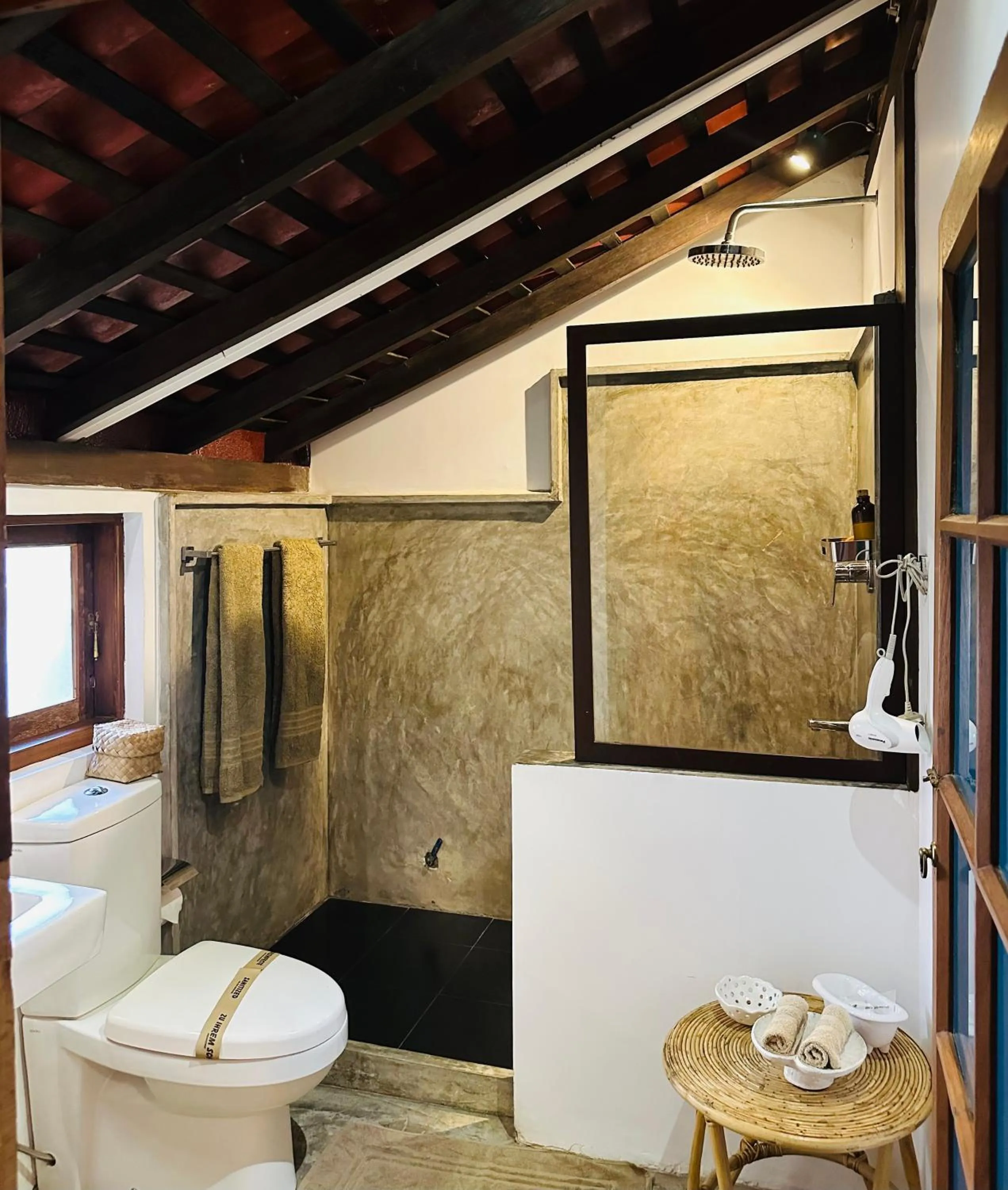 Dunes Unawatuna Hotel