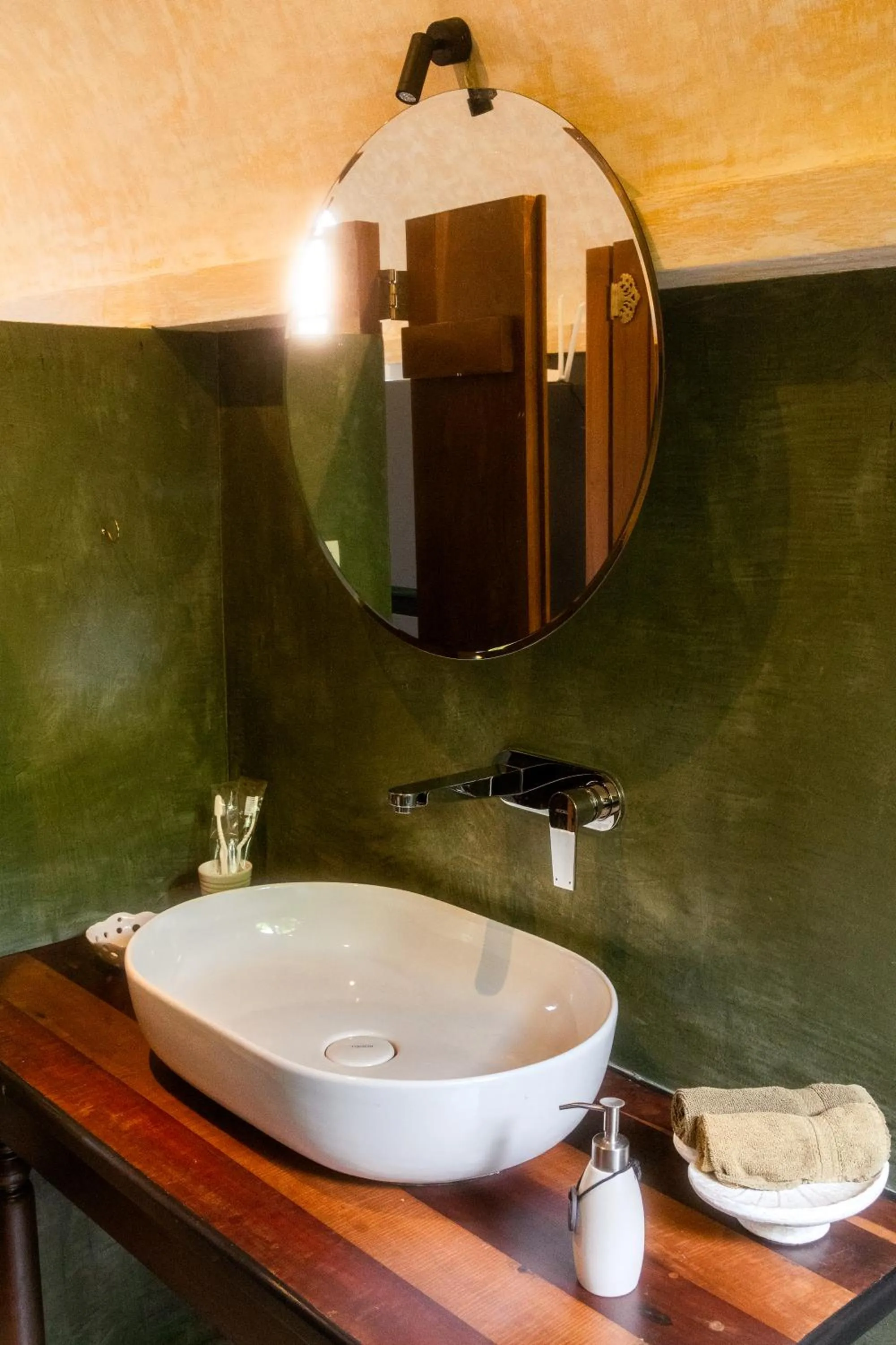 Dunes Unawatuna Hotel