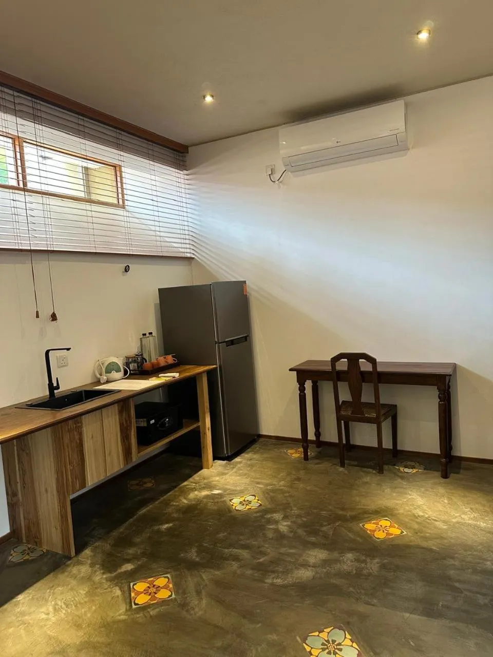 Dunes Unawatuna Hotel