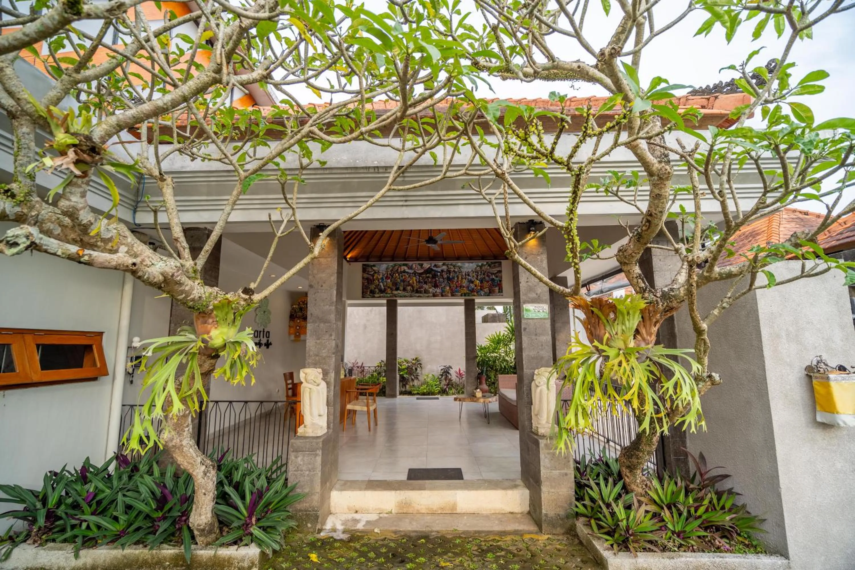 Facade/entrance in Arta Private Villa