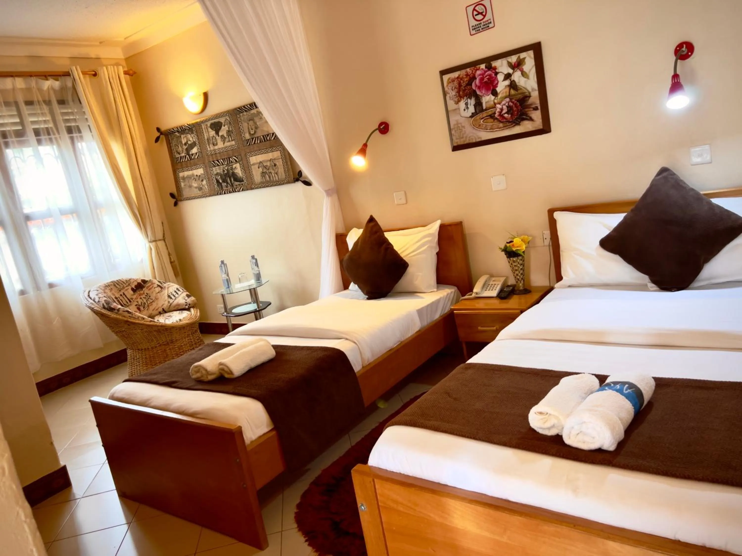 Photo of the whole room, Bed in Sunset Hotel Entebbe