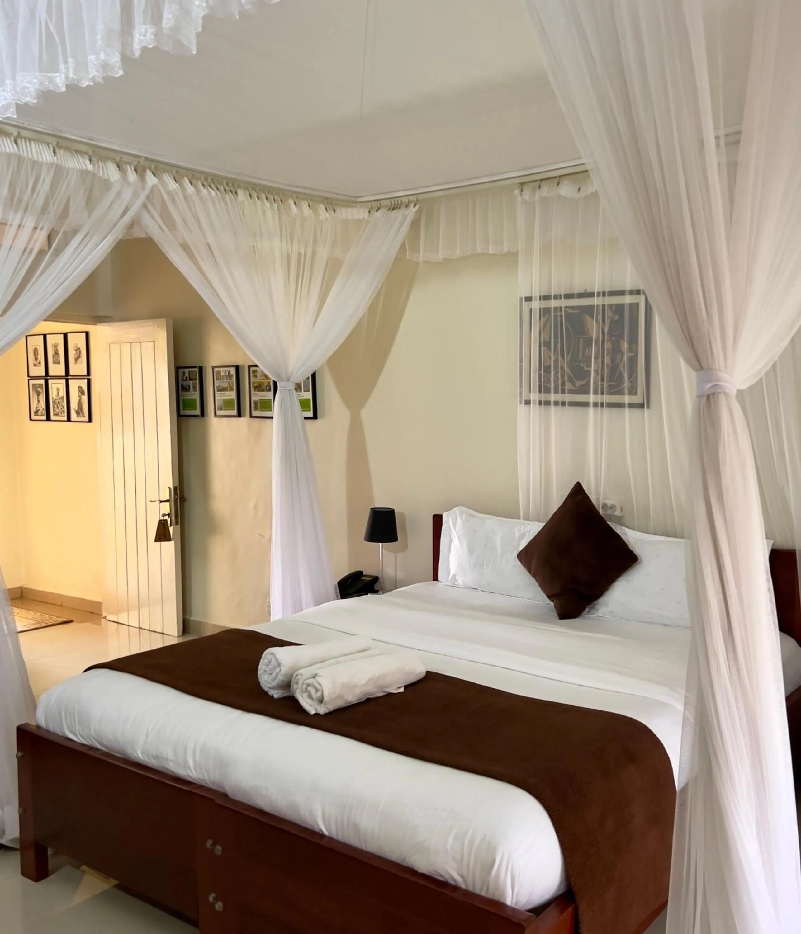 Bed in Sunset Hotel Entebbe