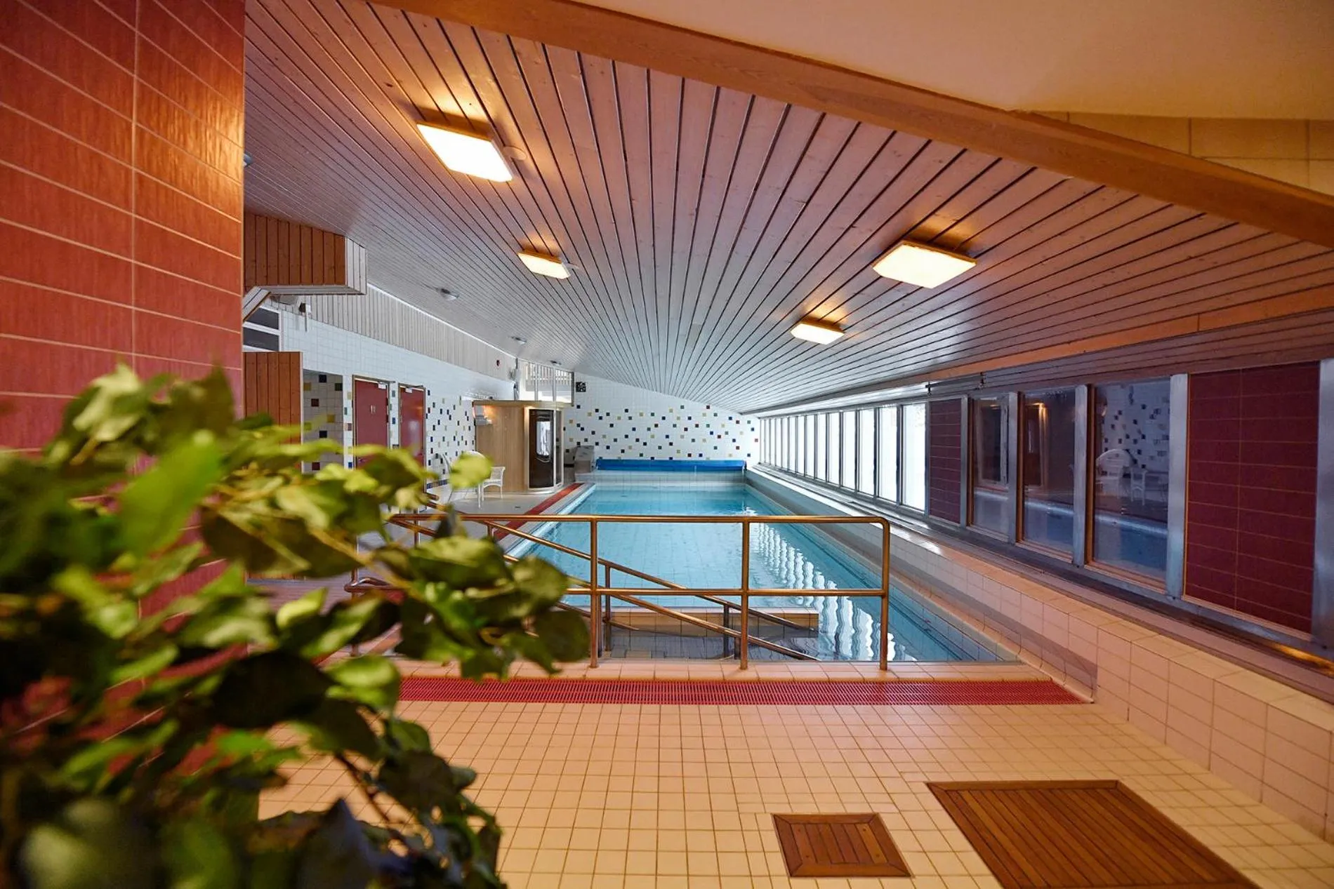 Swimming pool in Lägenhetshotell Varvet