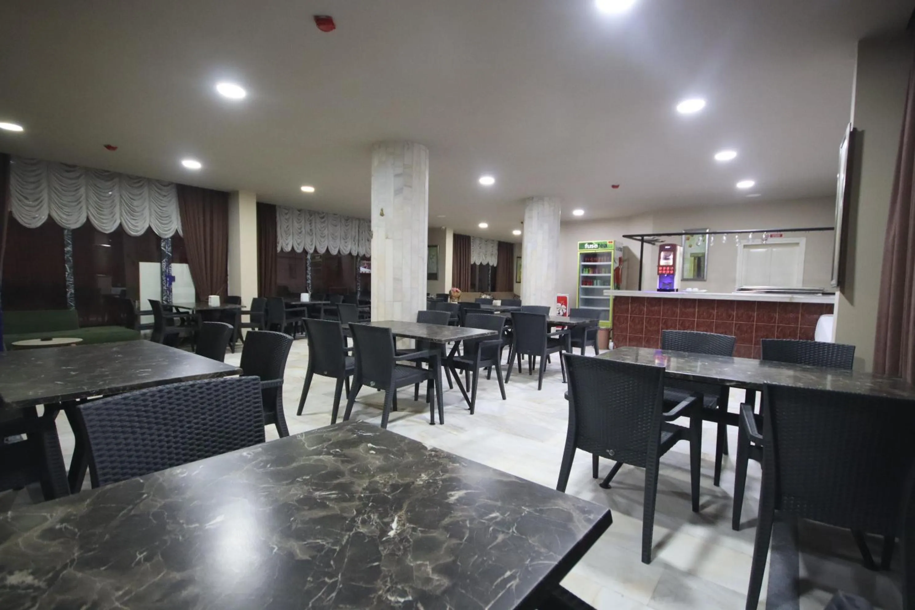 Restaurant/places to eat in Gold Twins Boutique Hotel