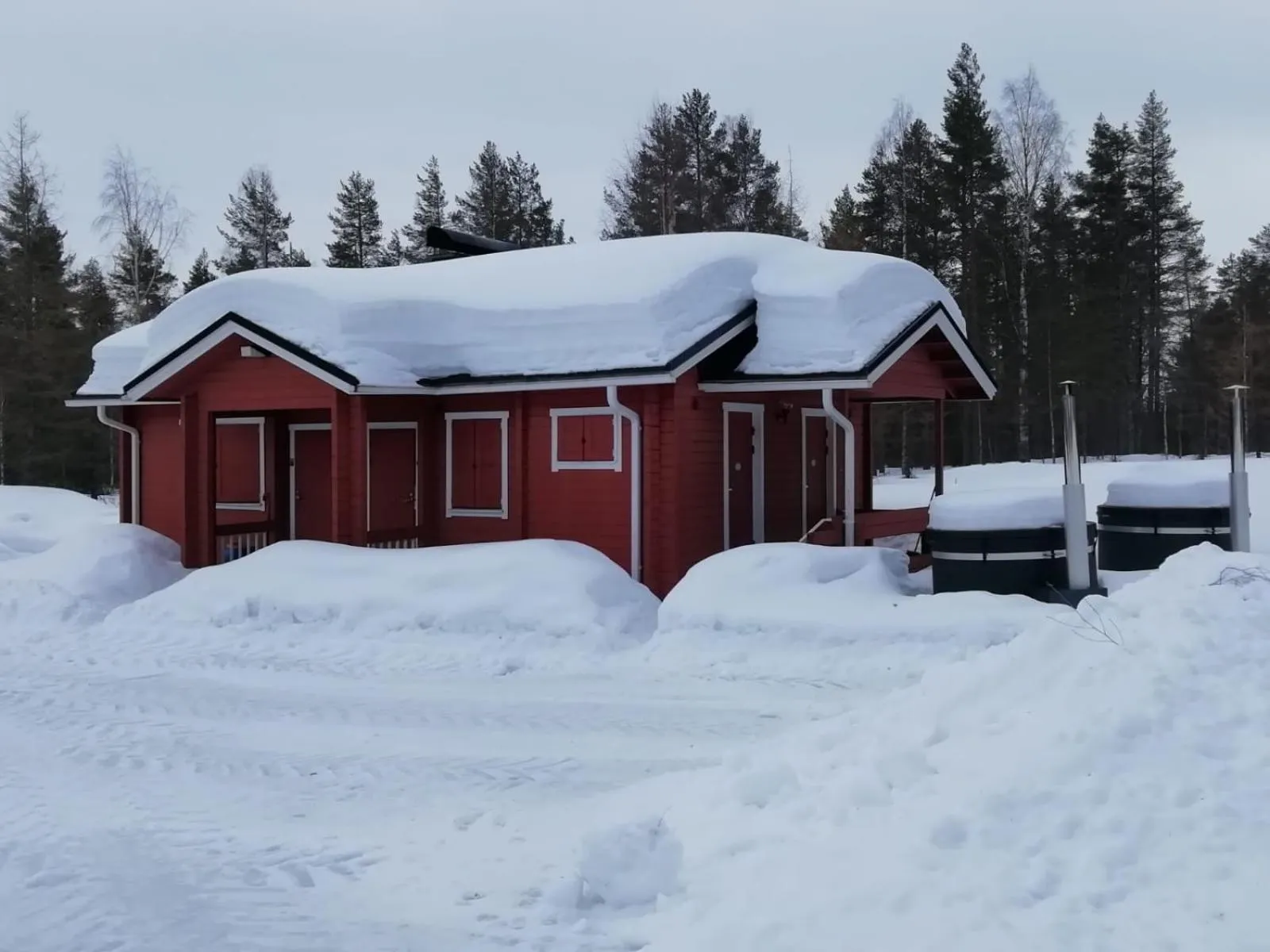 Bathroom in Old Pine Husky Lodge