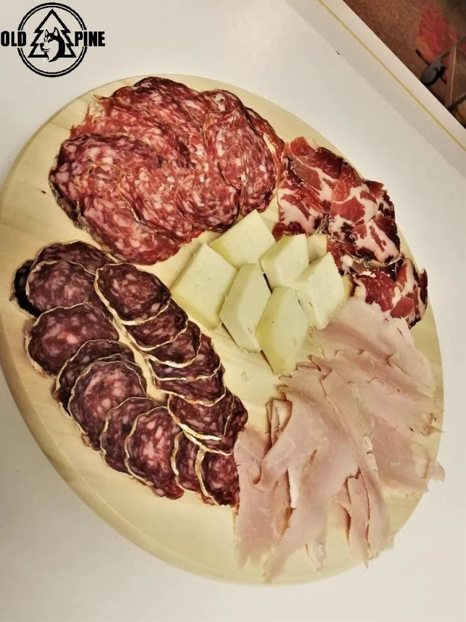 Breakfast in Old Pine Husky Lodge