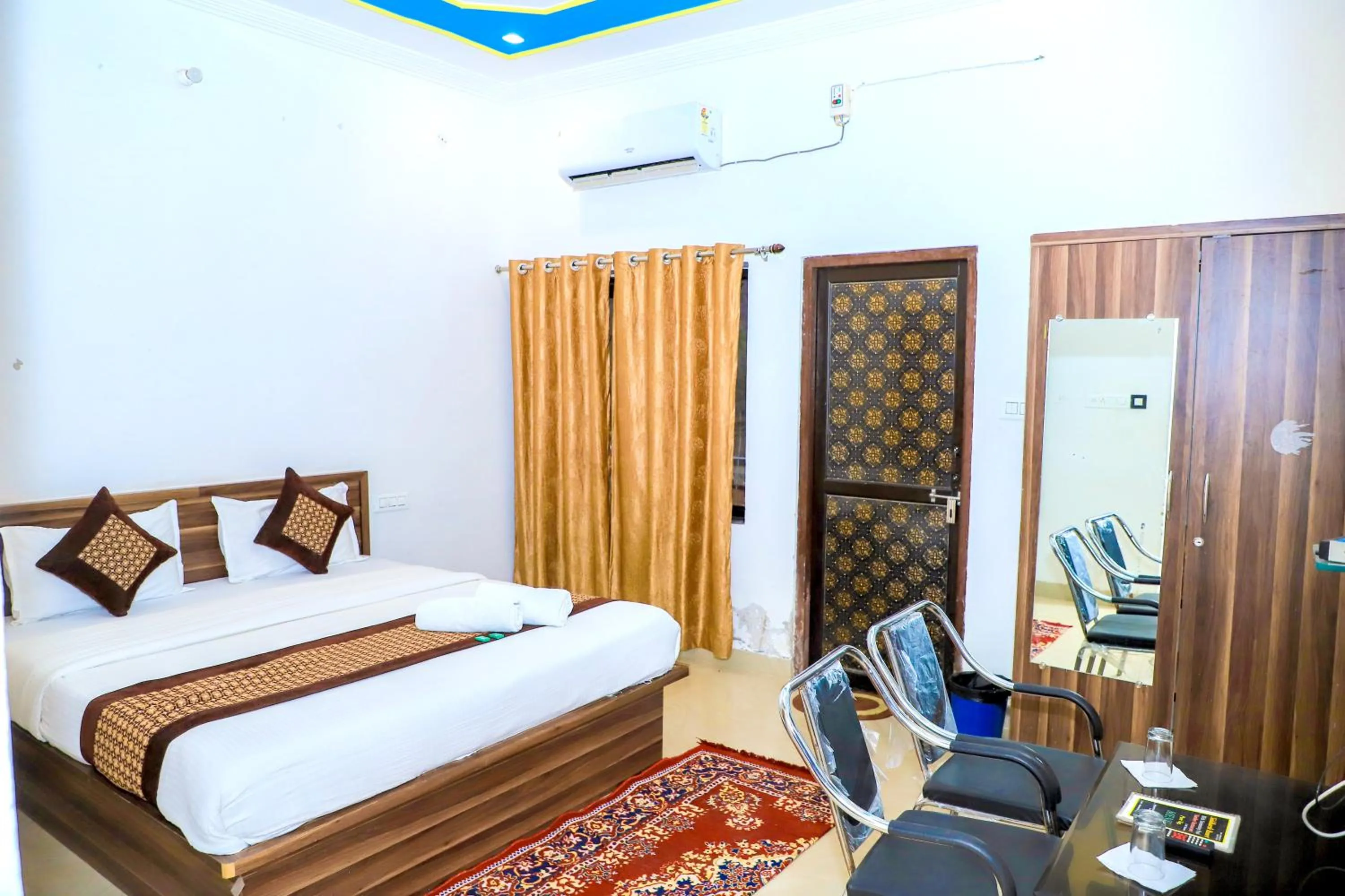 Siddarth Resort - Mountain View with Pool