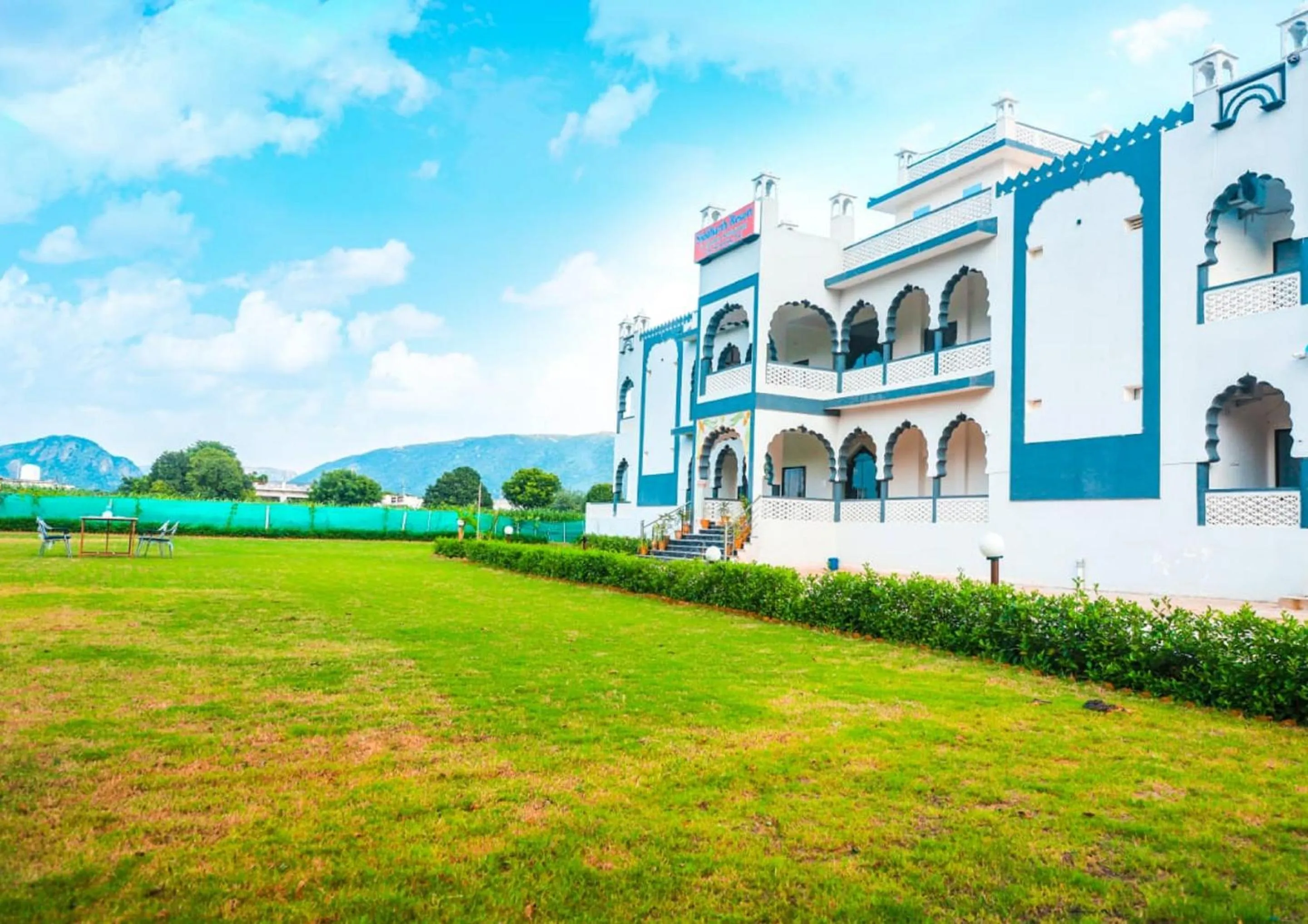 Facade/entrance in Siddarth Resort - Mountain View with Pool