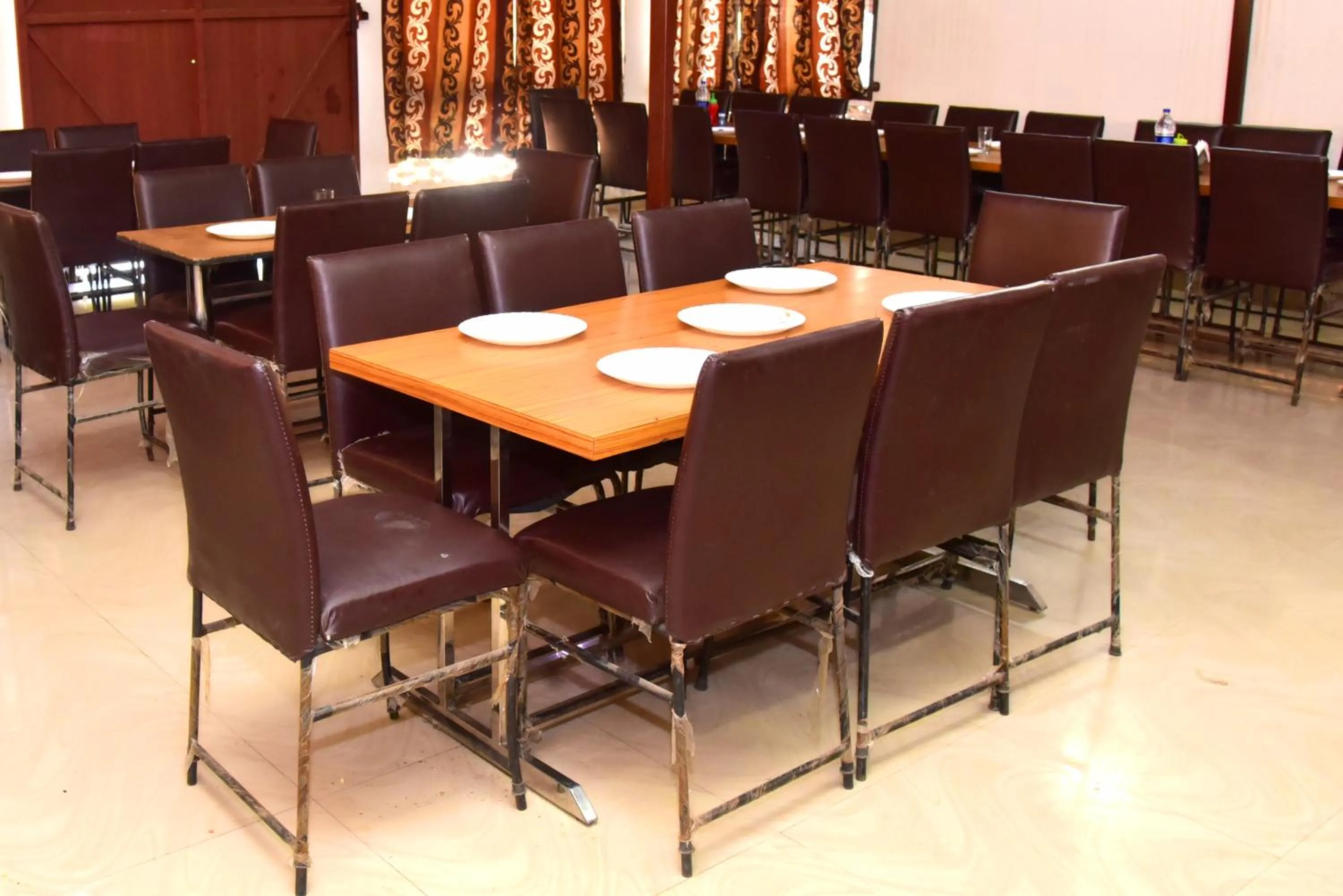 Siddarth Resort - Mountain View with Pool