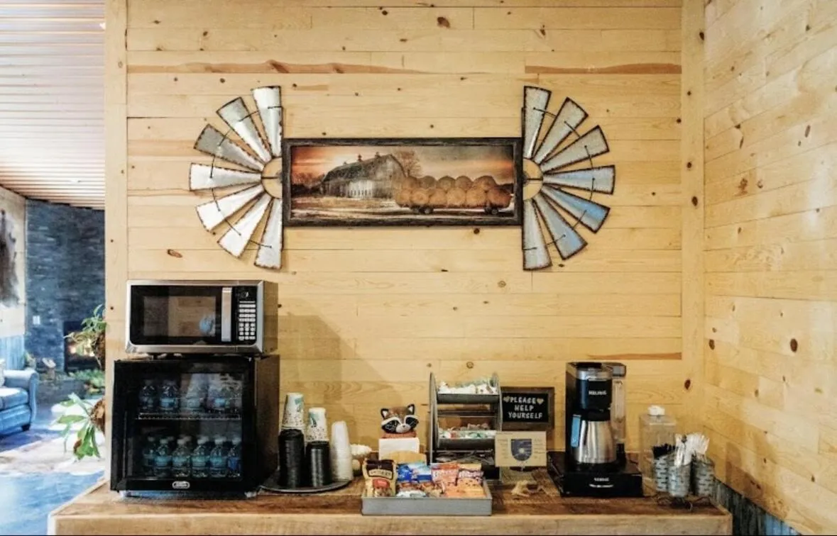 Lounge or bar in Big Horse Inn and Suites