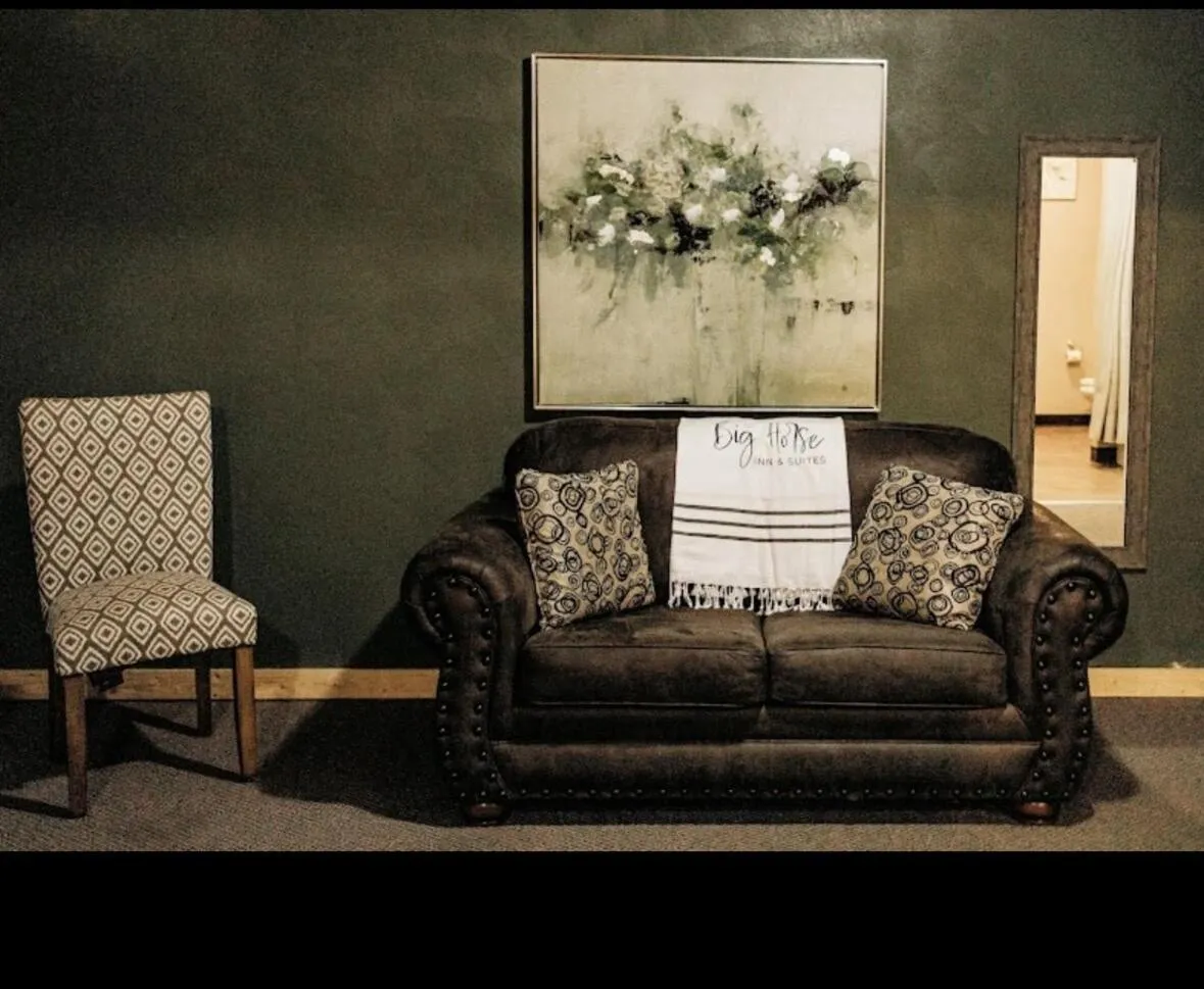 Bedroom in Big Horse Inn and Suites