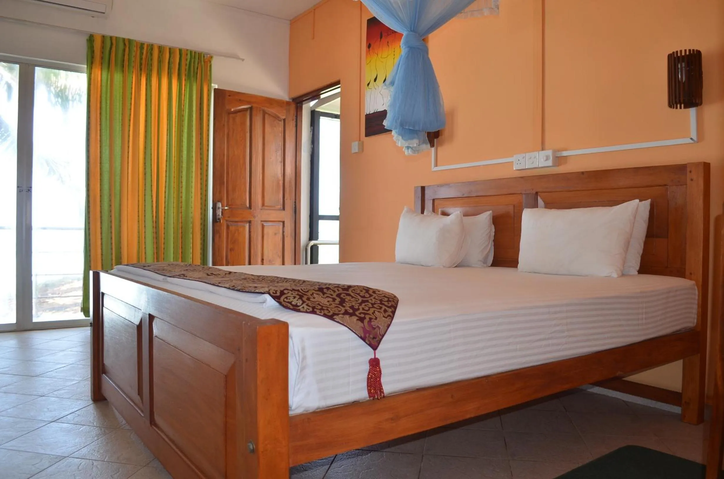 Bed in Hotel Paradiso