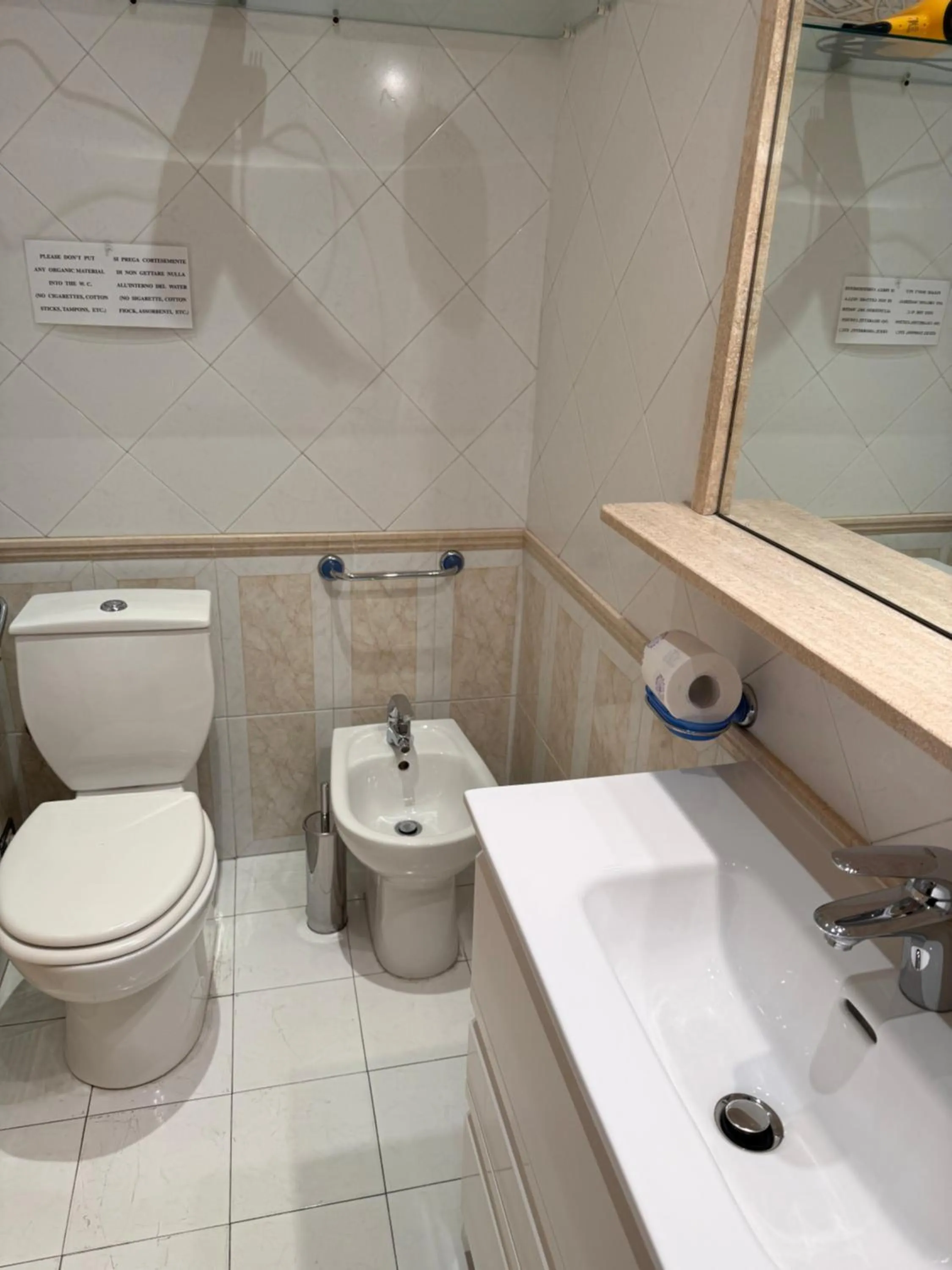 Shower in Glamour Center Of Rome