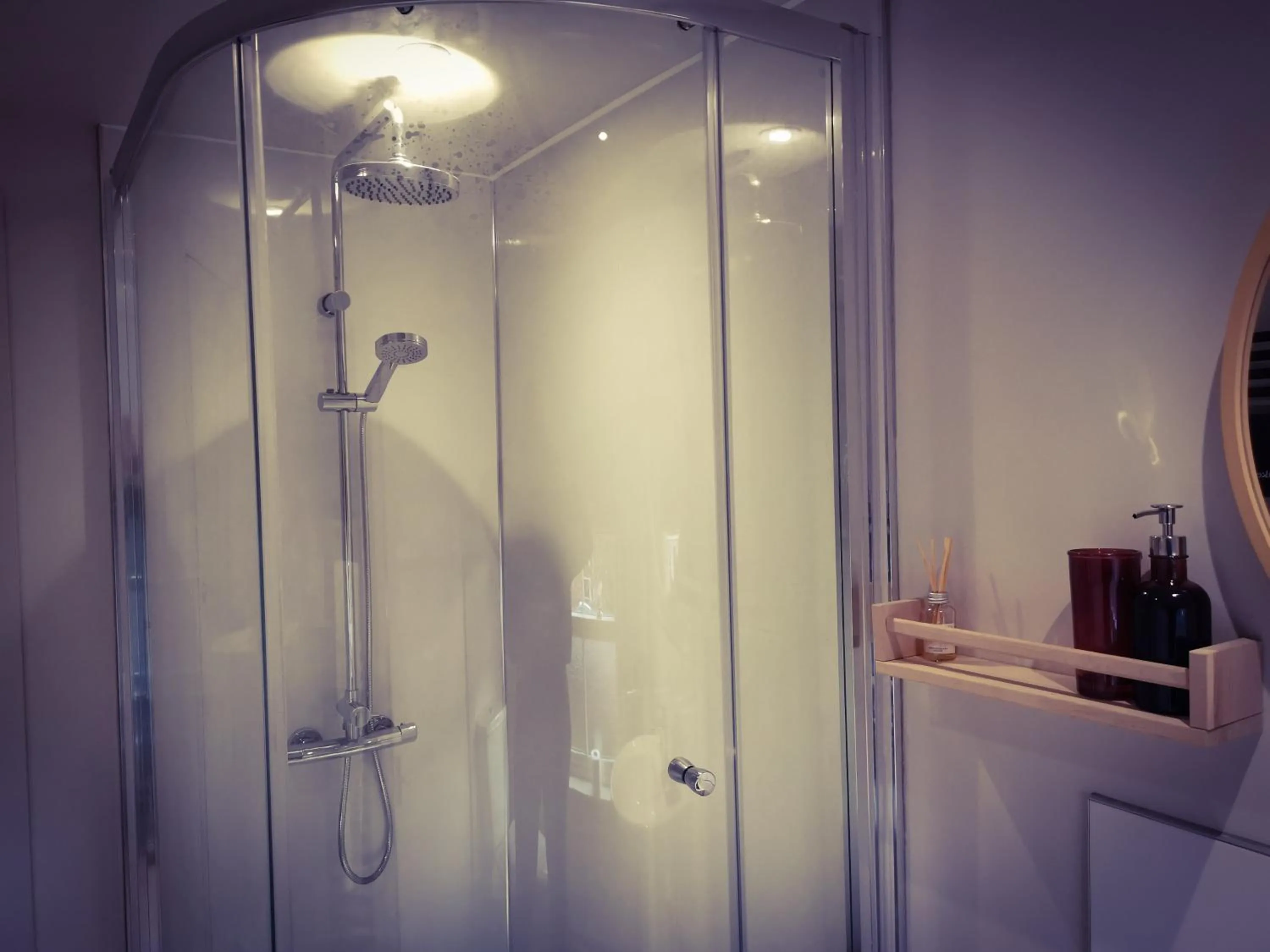 Bathroom in Exelby Green Dragon