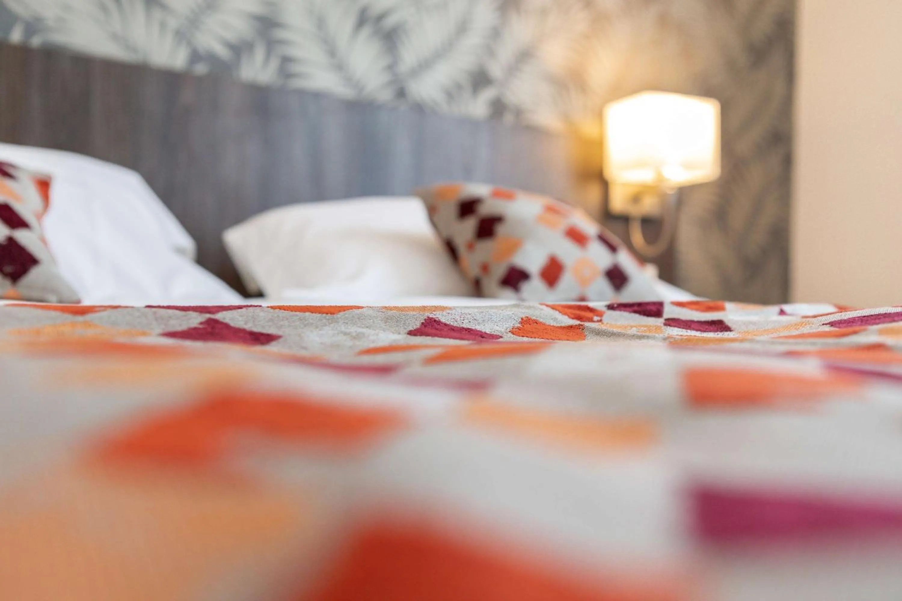 Bedroom, Bed in Brit Hotel Ploermel - Hotel de l'Hippodrome