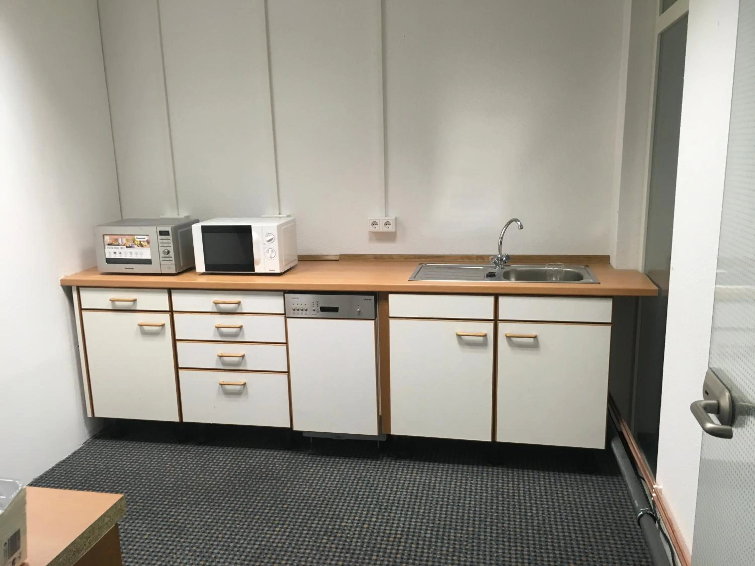 Coffee/tea facilities in Hostel Hamm by Geronimo