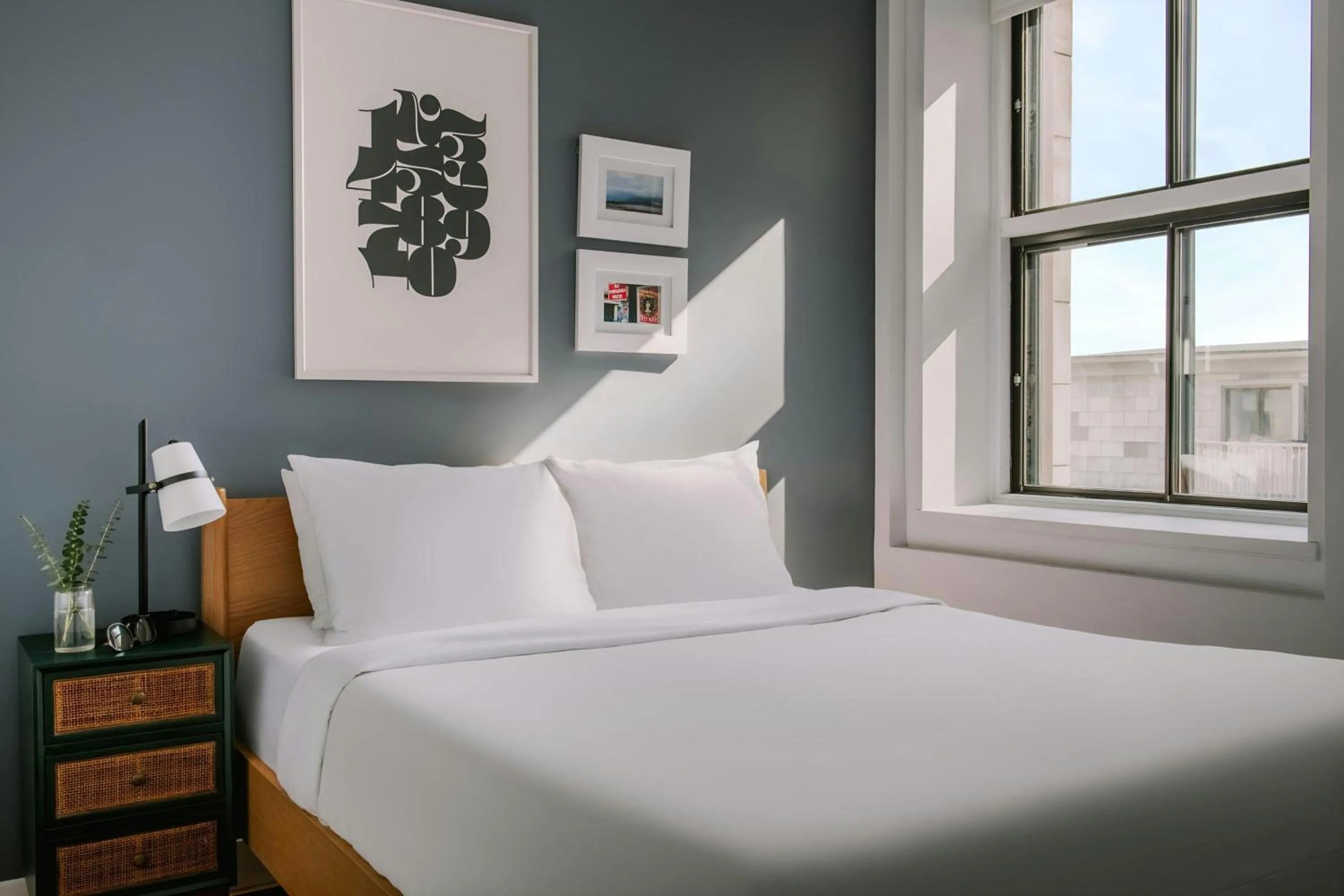 Bedroom, Bed in Sonder by Marriott Bonvoy Le Victoria Apartments Old Montreal