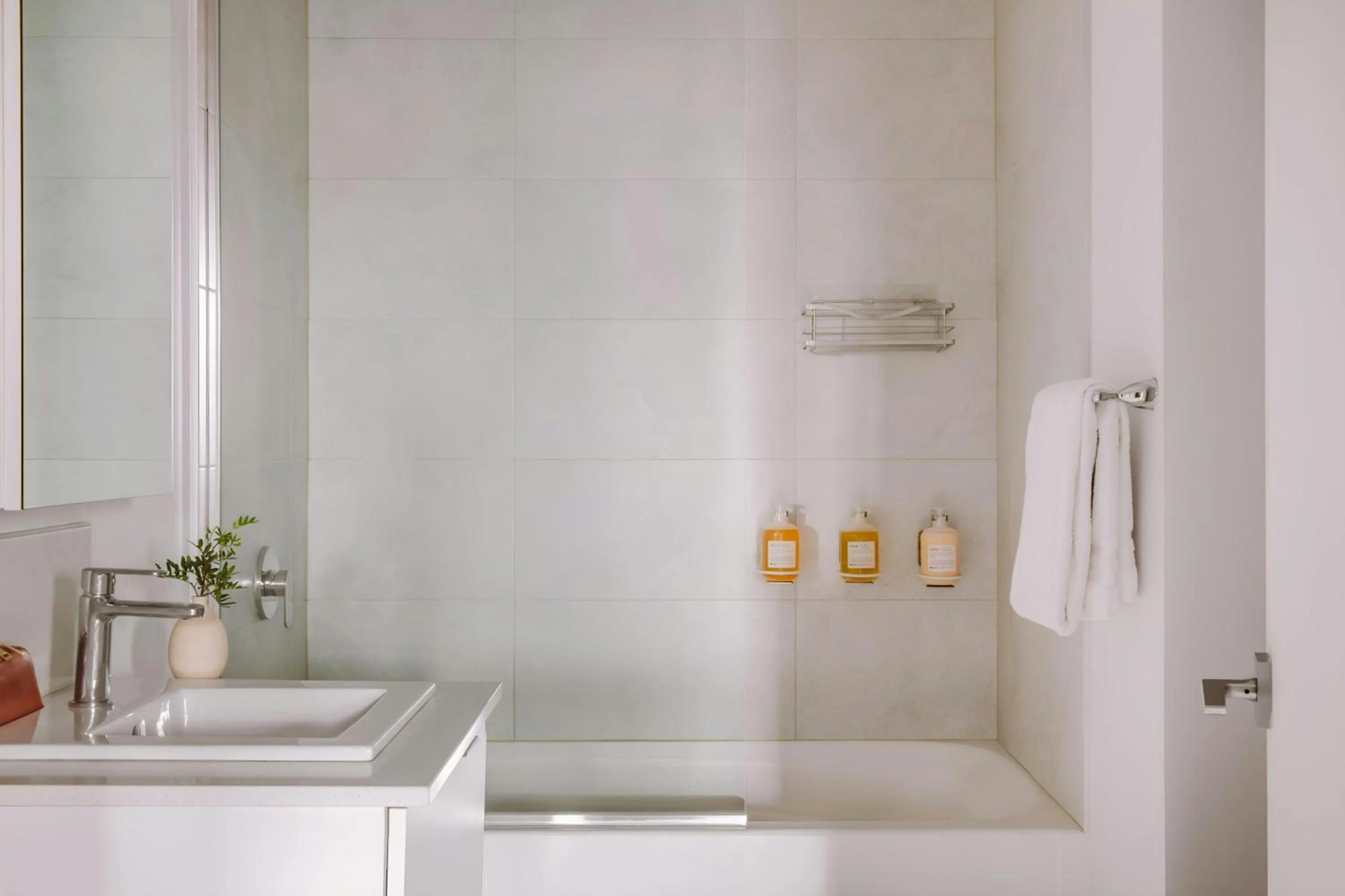 Bathroom in Sonder by Marriott Bonvoy Le Victoria Apartments Old Montreal