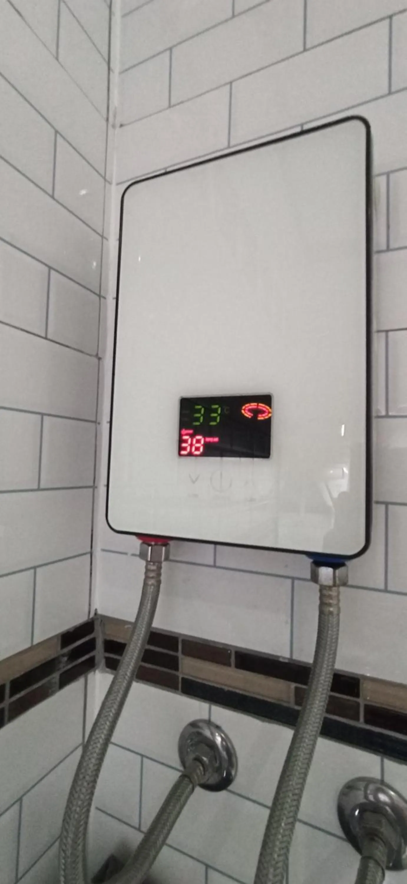 Bathroom in Touch the Wind