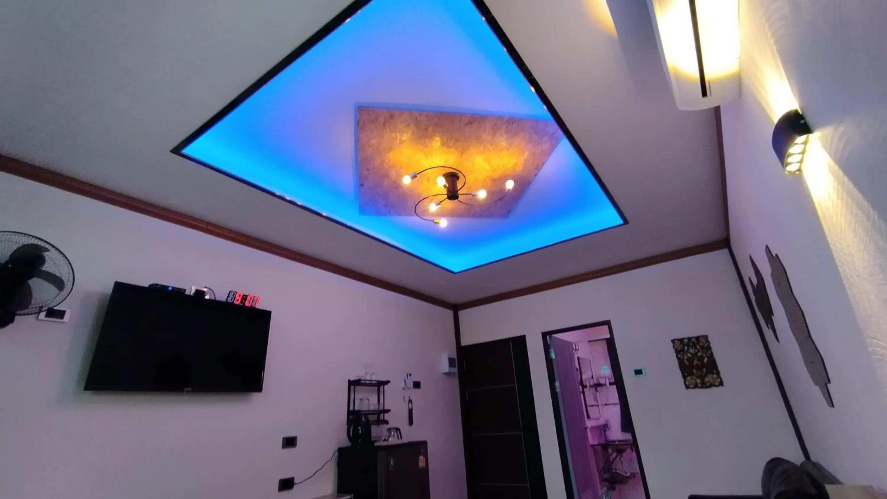 TV and multimedia in Touch the Wind