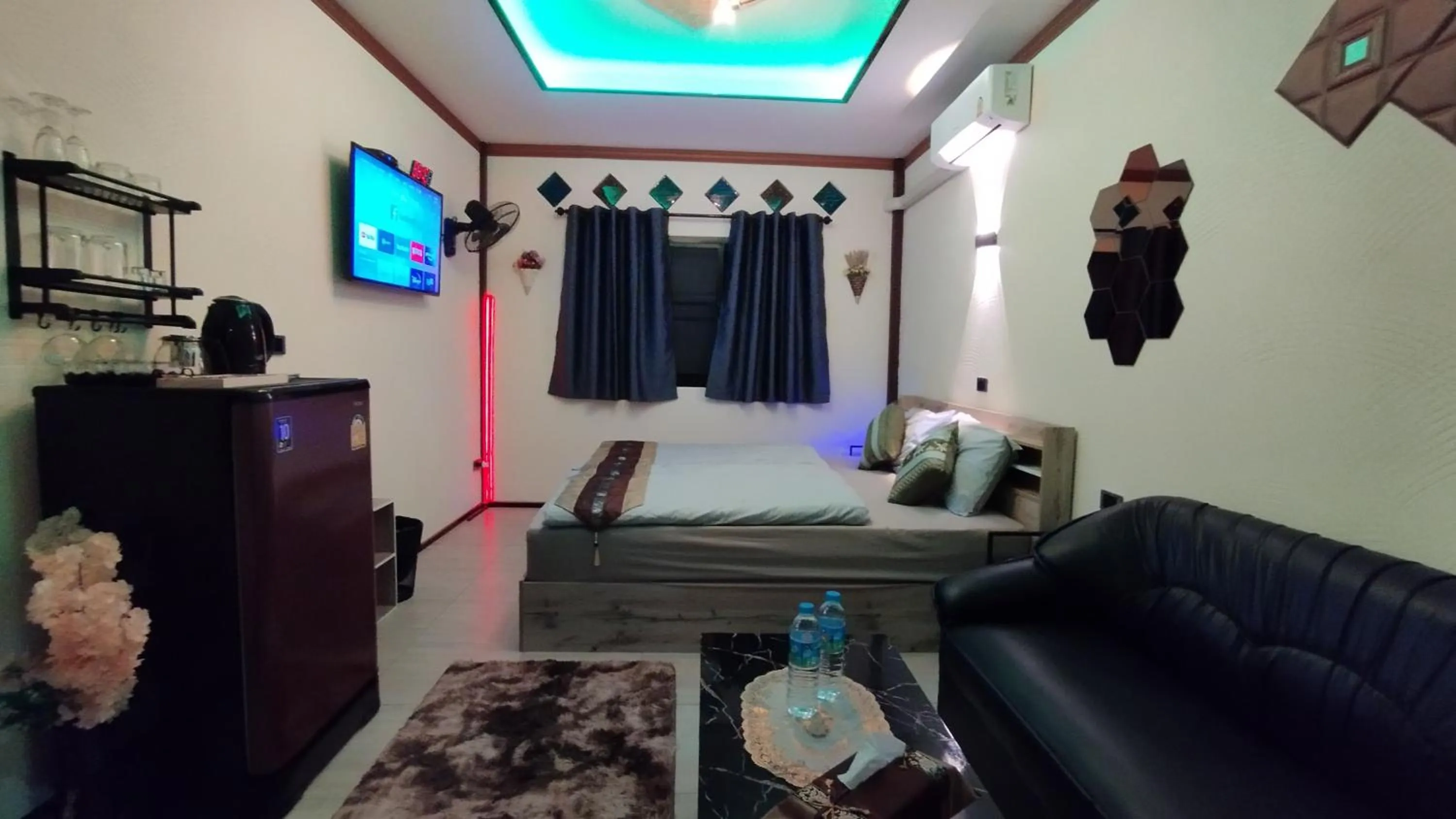 Bed in Touch the Wind