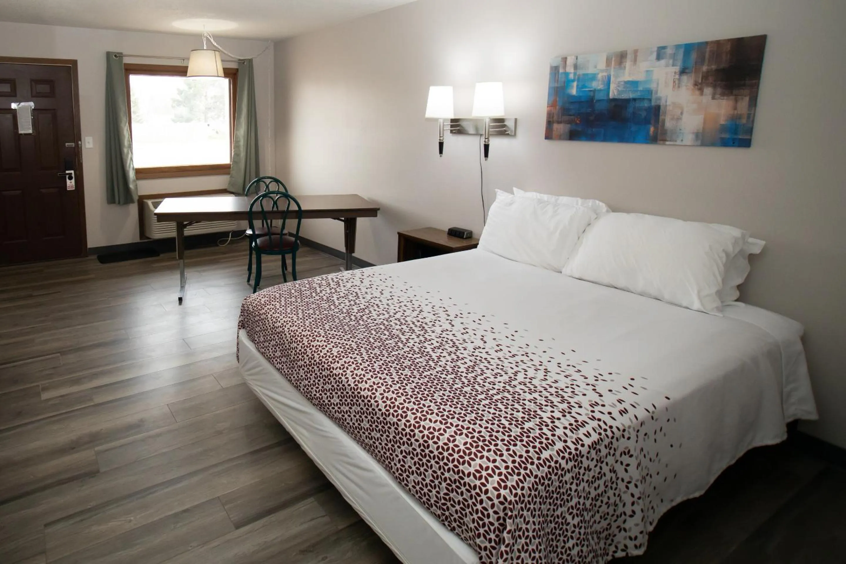 Bed in Shady Rest Motel