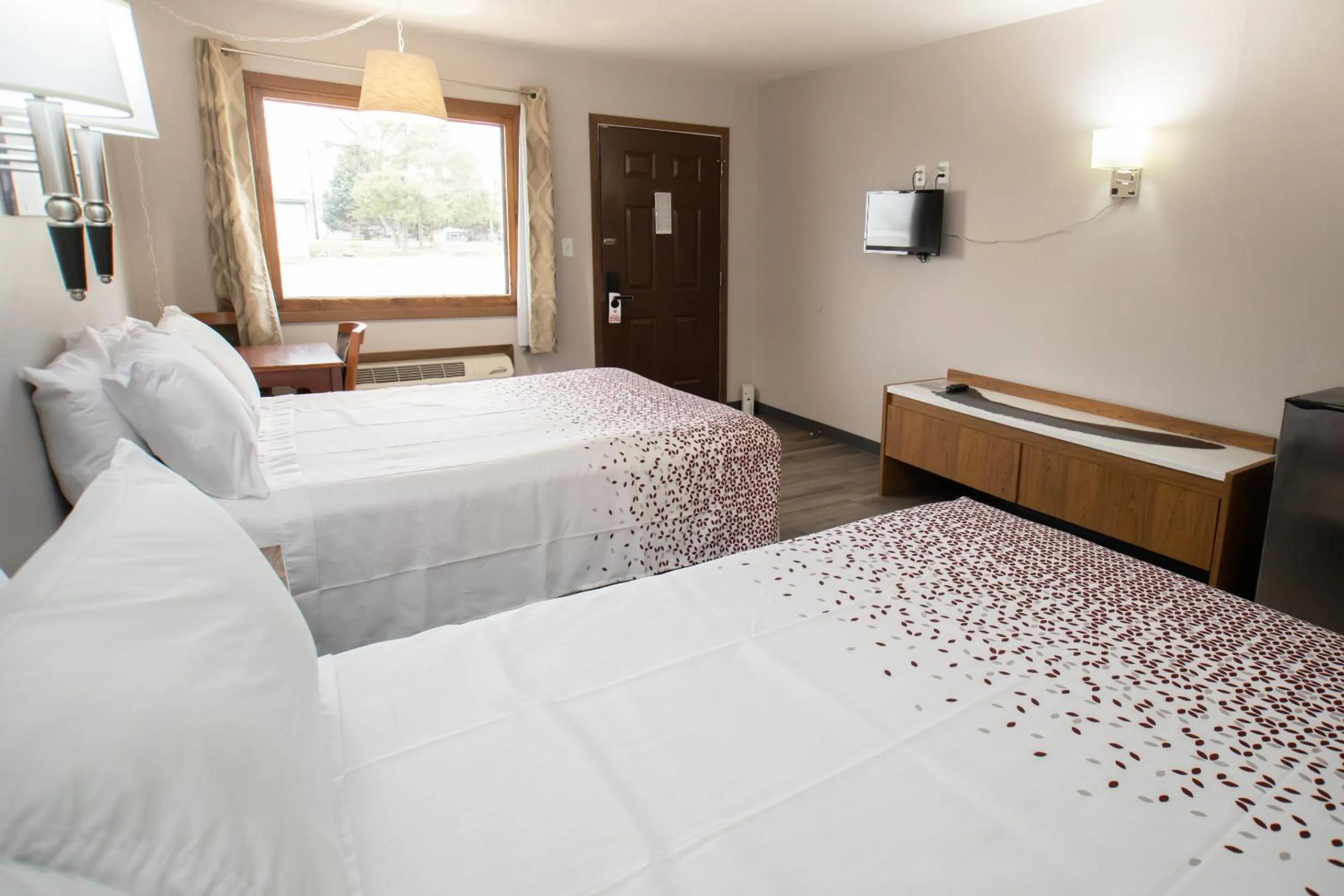 Bed in Shady Rest Motel