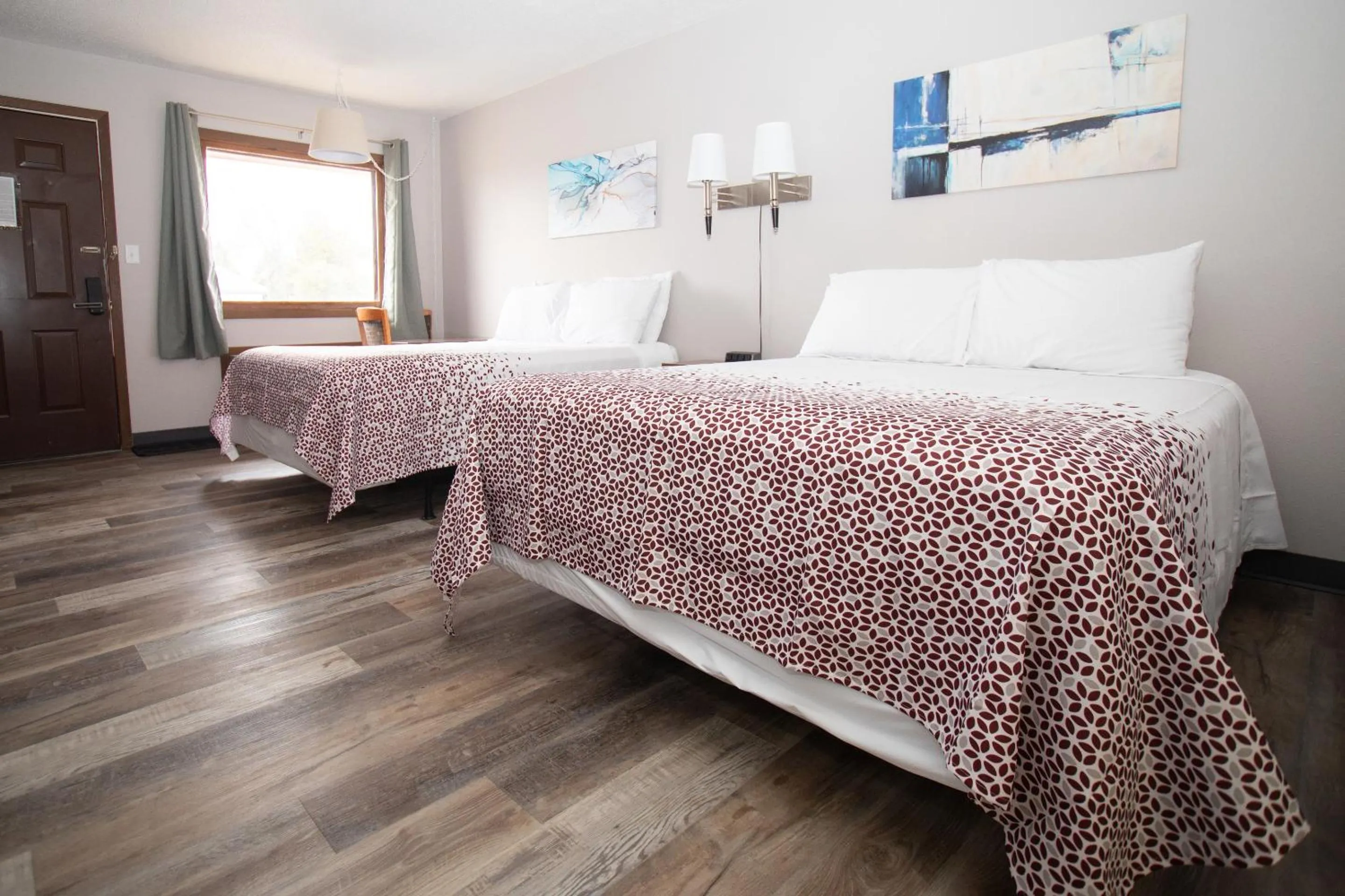 Photo of the whole room, Bed in Shady Rest Motel