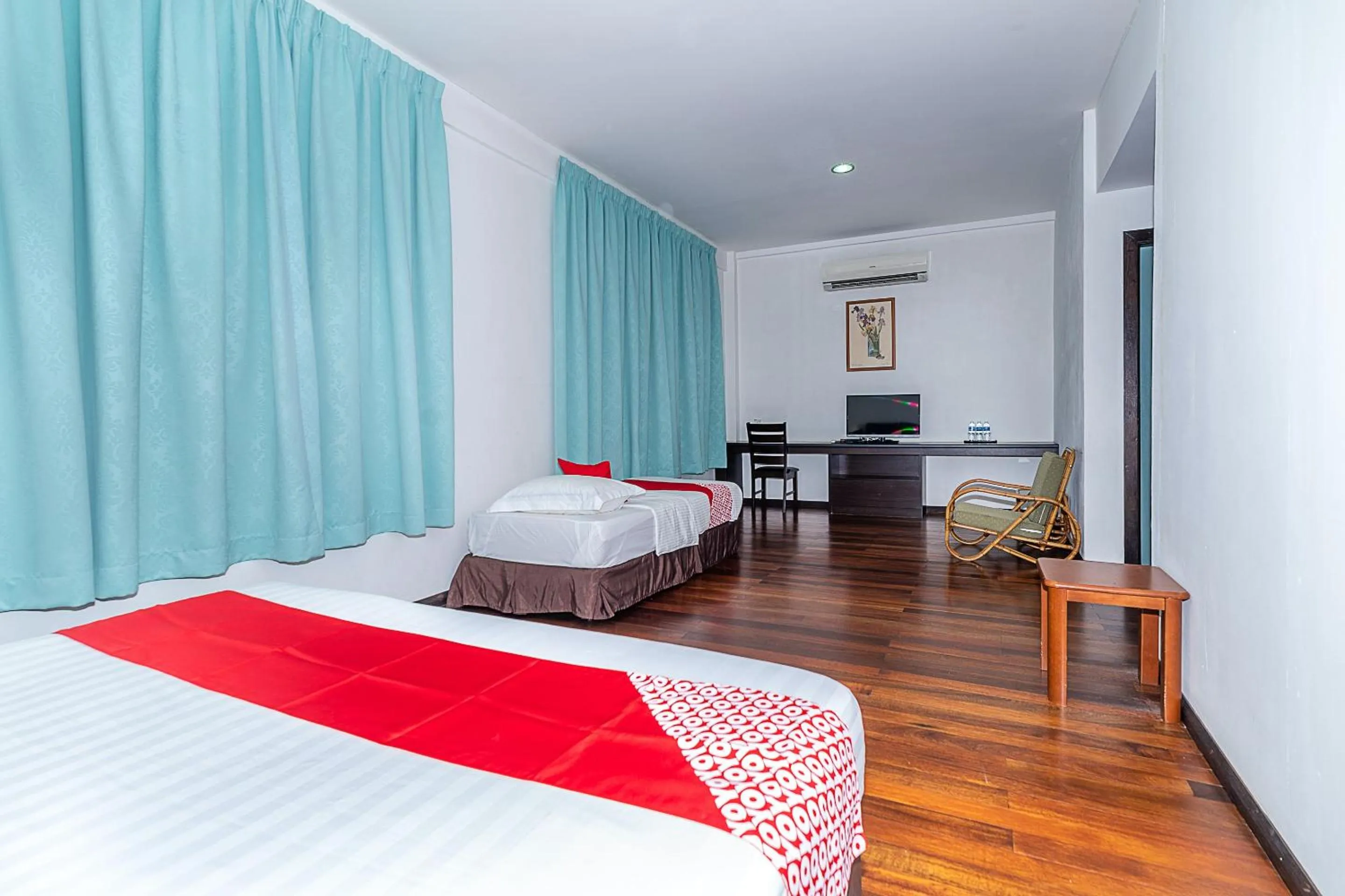 Bedroom, Bed in Hotel O Eagle Wood Garden