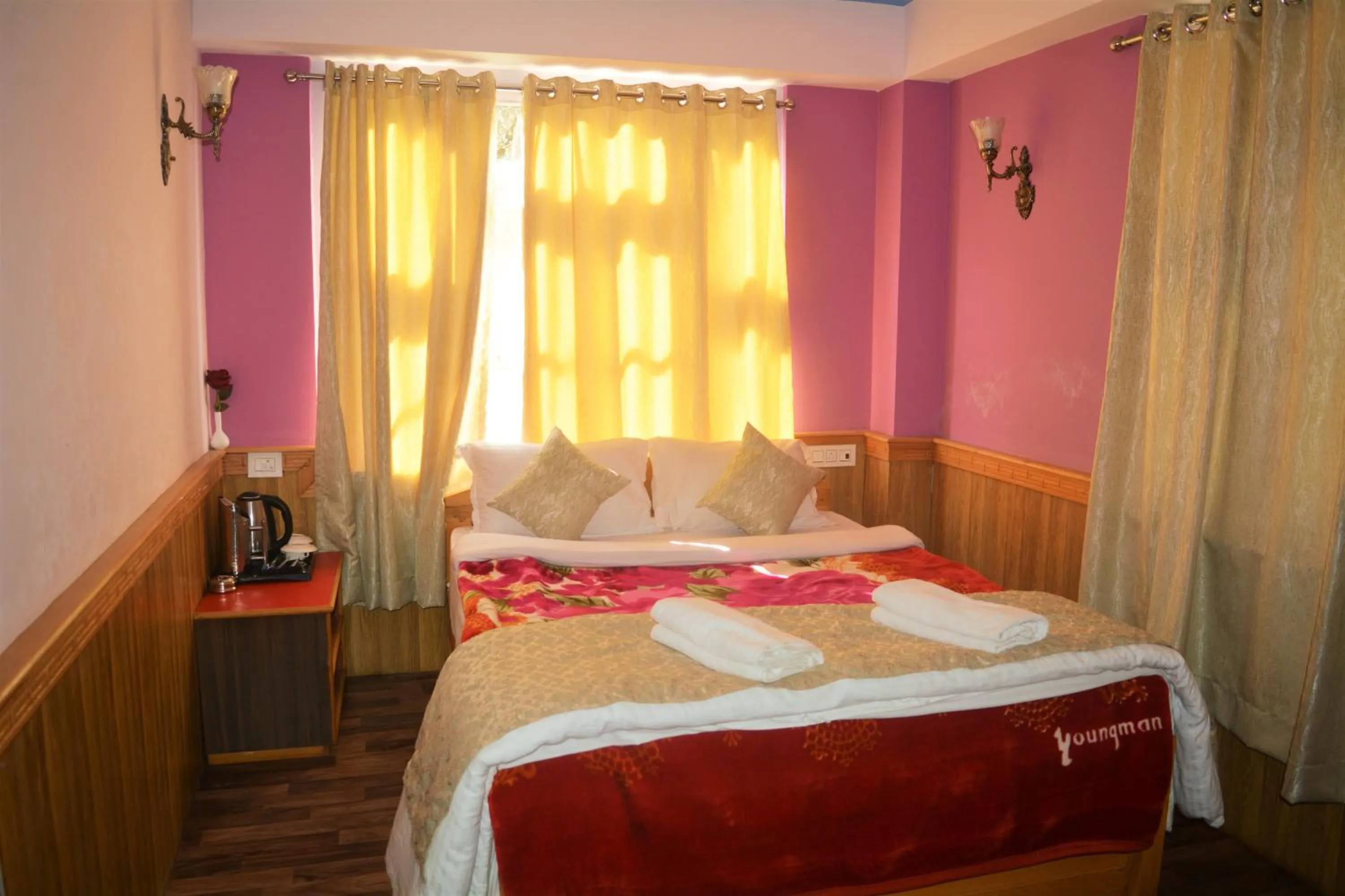 Bed in Rufina Lachung de'CROWN