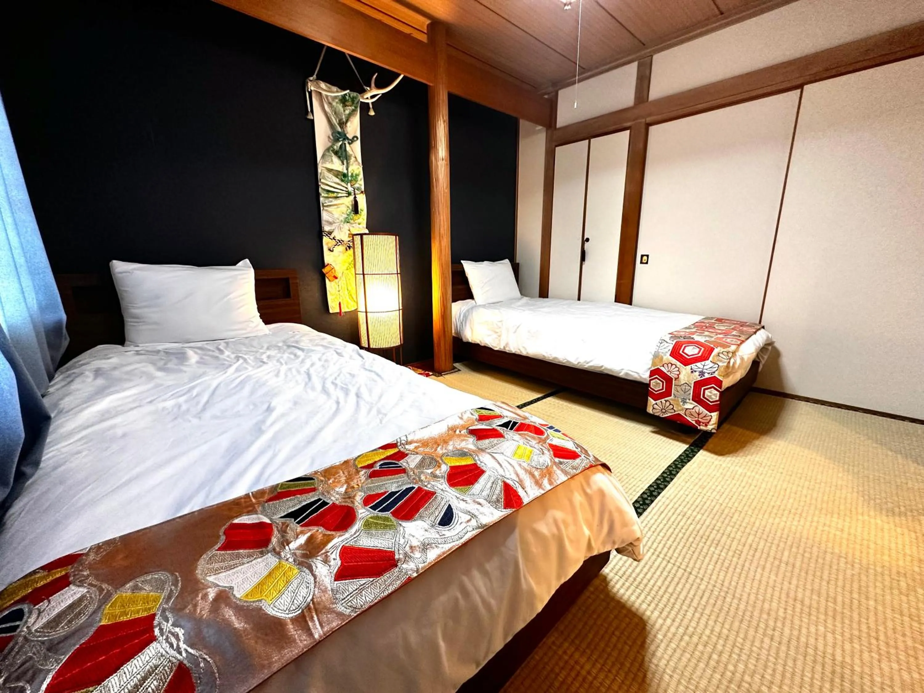 Bed in Economy Hotel Upashi
