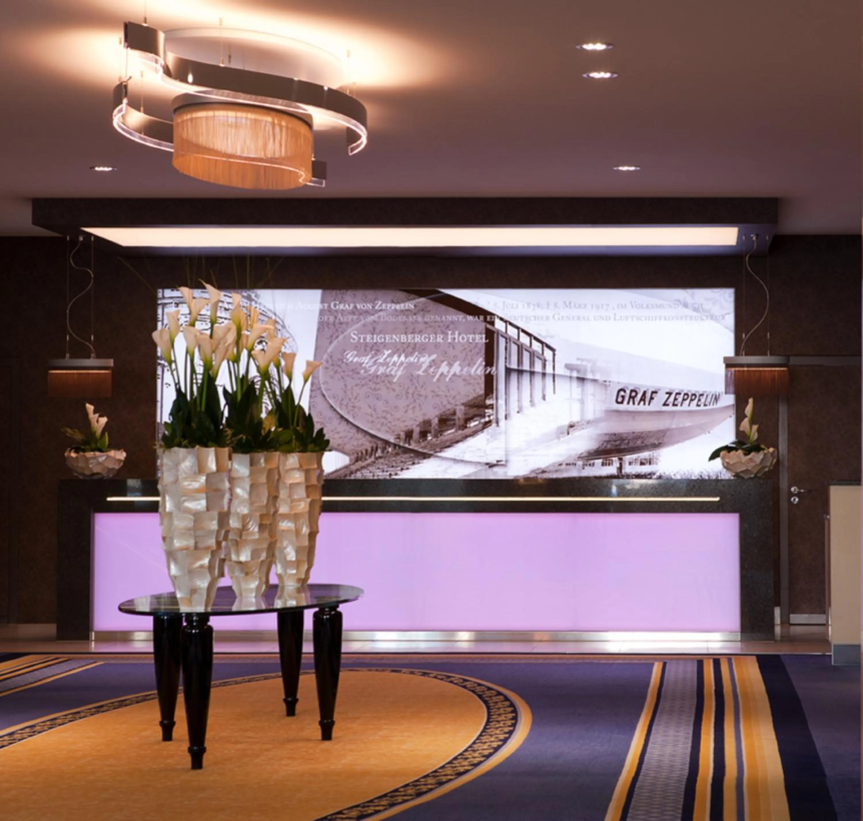 Lobby or reception in Steigenberger Graf Zeppelin