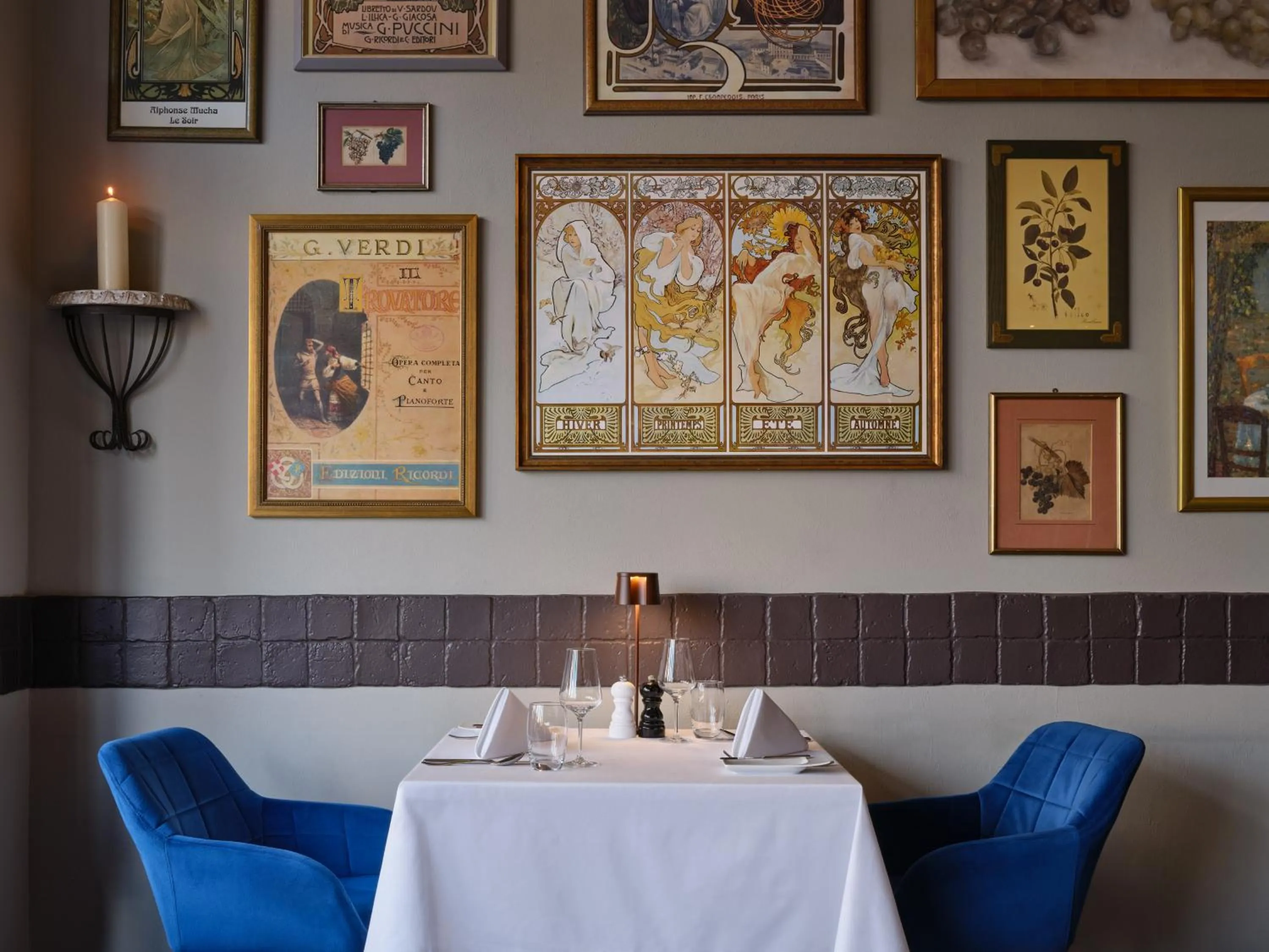 Restaurant/places to eat in Steigenberger Graf Zeppelin