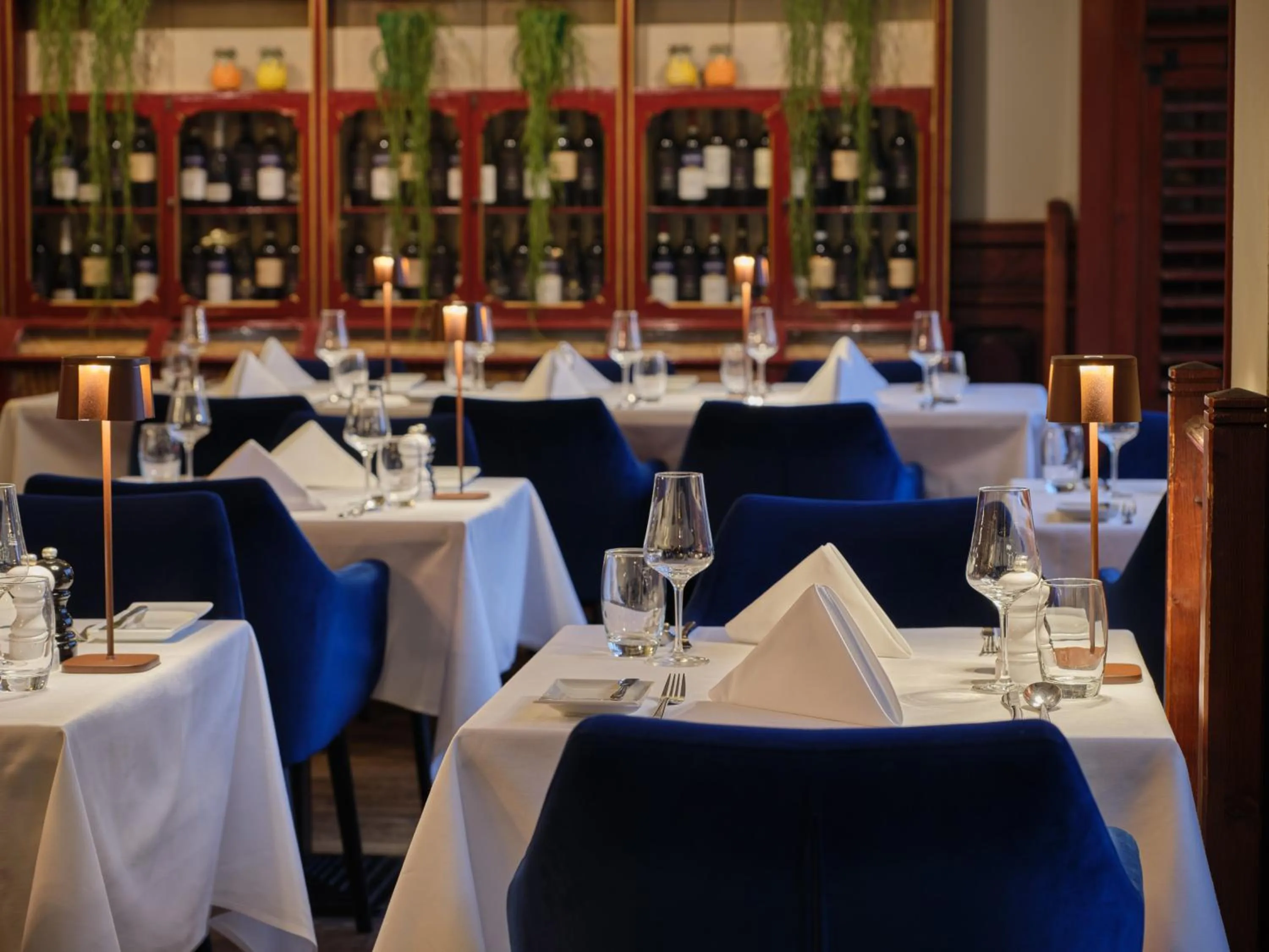 Restaurant/places to eat in Steigenberger Graf Zeppelin