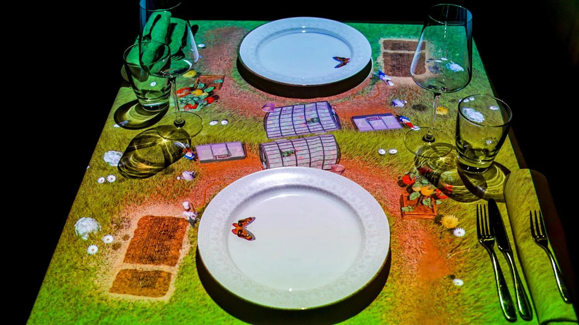 Restaurant/places to eat in Steigenberger Graf Zeppelin