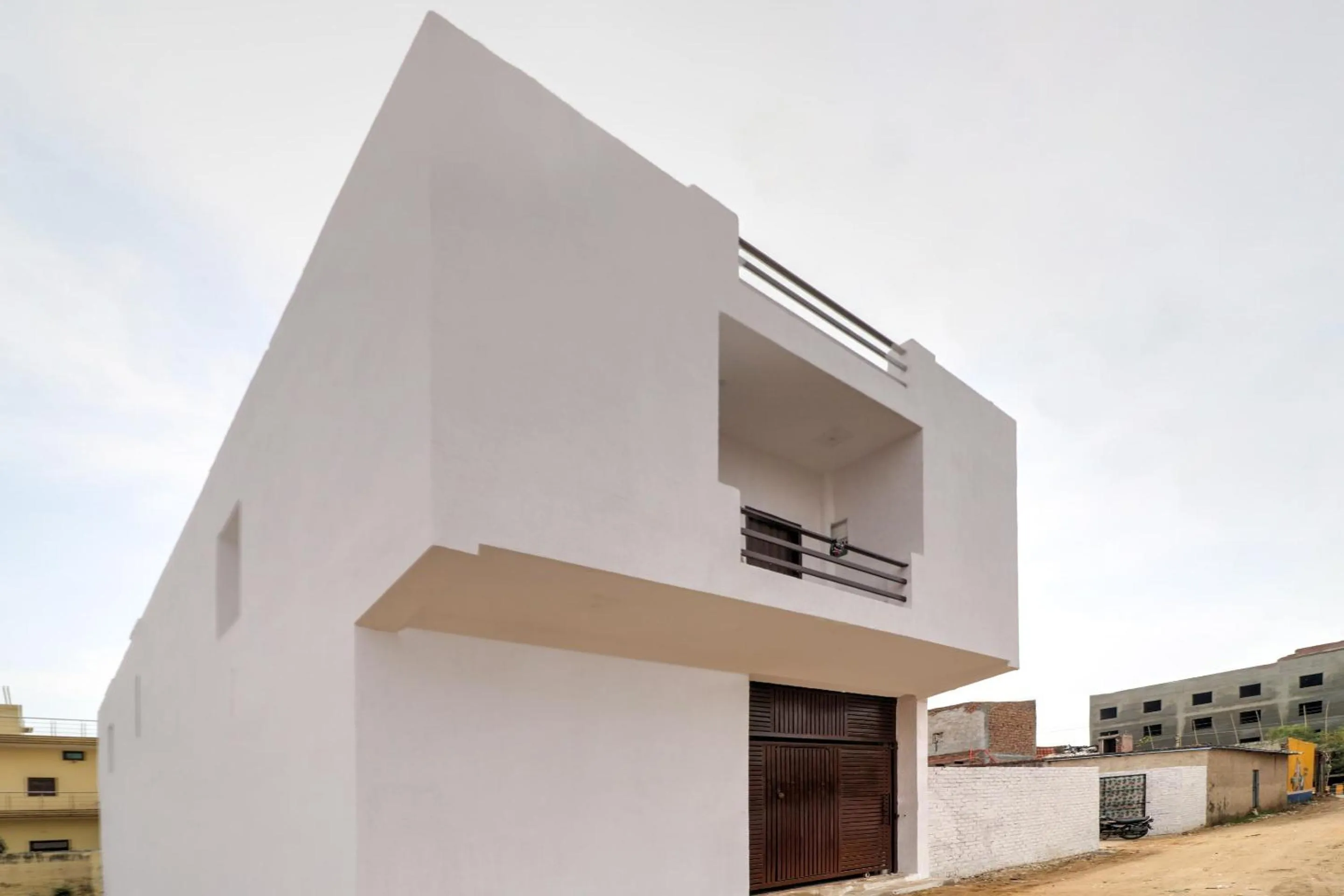 Facade/entrance in Hotel O White House