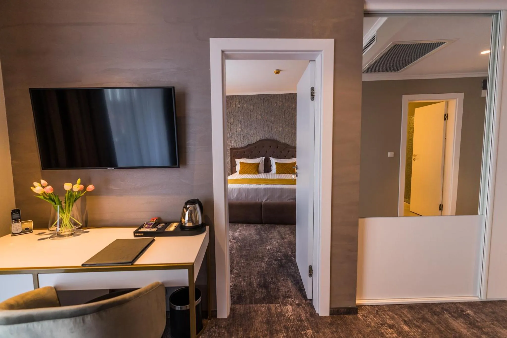 Bed in Hotel Aventus