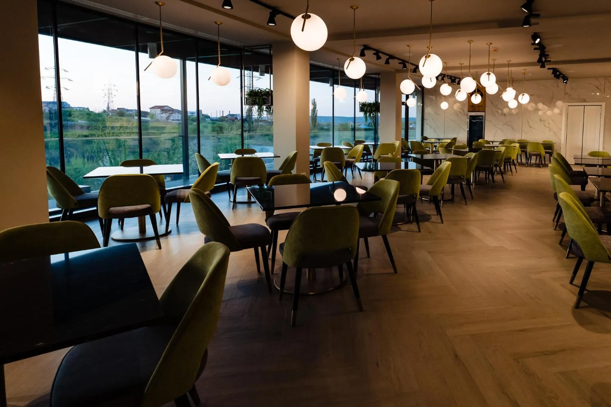 Restaurant/places to eat in Hotel Aventus